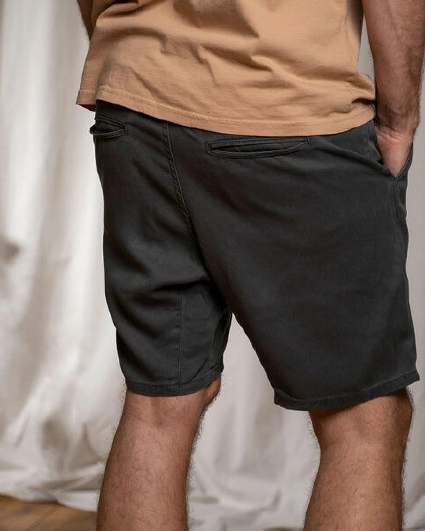 Vresh Clothing Vabsi - Shorts aus TENCEL (TM) Lyocell – Ansicht 2
