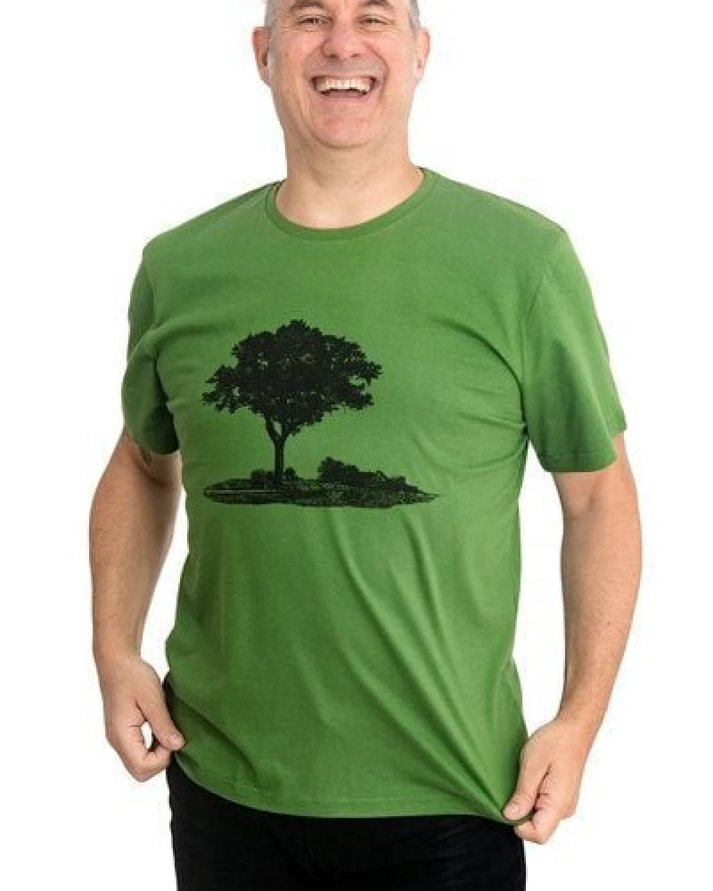 Hirschkind Fair-Trade-Männershirt "Baum am Oderbruch" - Made in Kenia - grasgrün – Ansicht 2