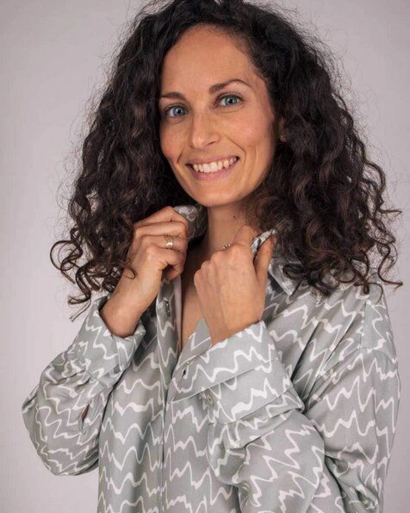 Aatise Hemdblusenkleid kurz langarm 100% EcoVero Zaum – Ansicht 2