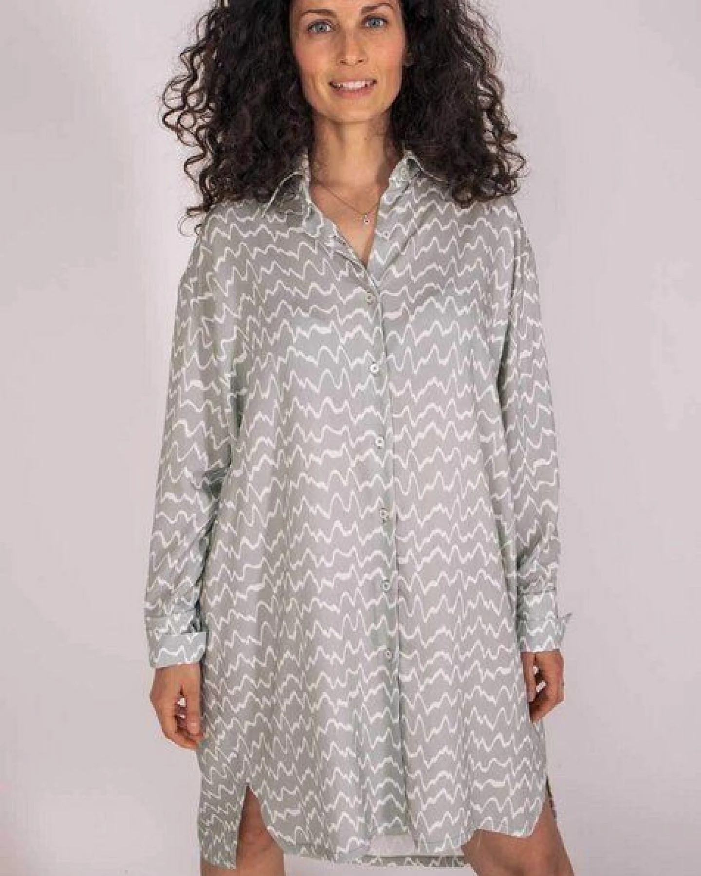 Aatise Hemdblusenkleid kurz langarm 100% EcoVero Zaum – Ansicht 3