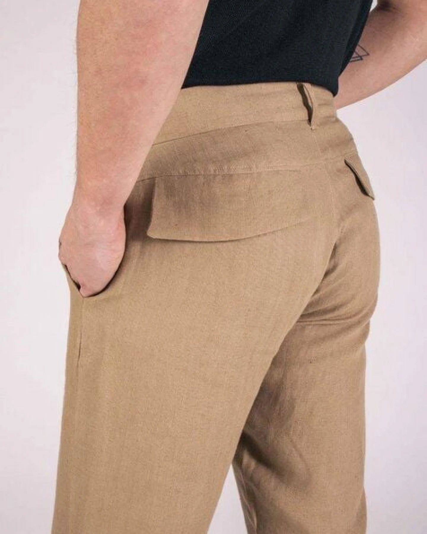 Aatise Herren Leinenhose im Chino-Stil aus 100% Leinen Zhineau – Ansicht 3