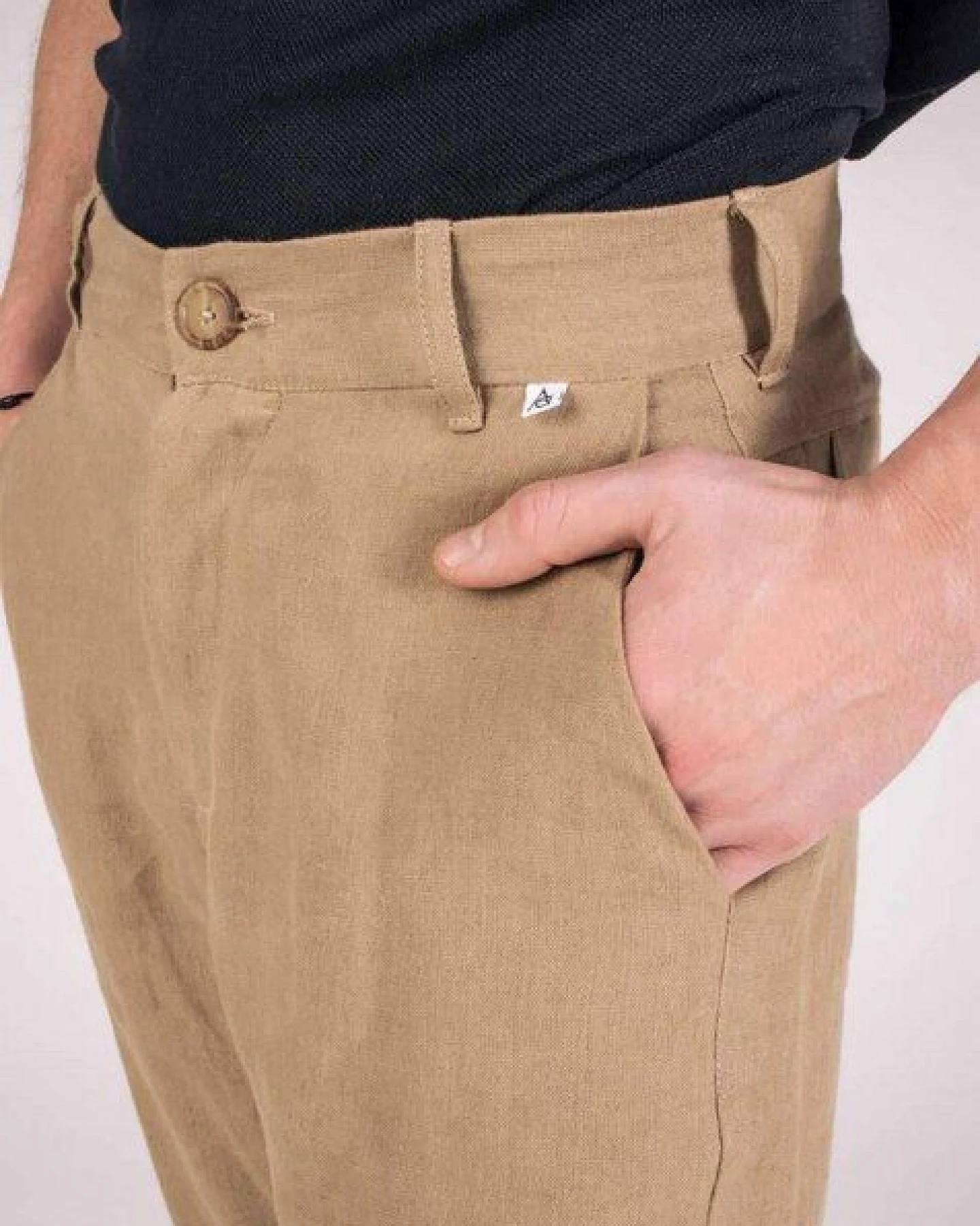 Aatise Herren Leinenhose im Chino-Stil aus 100% Leinen Zhineau – Ansicht 2