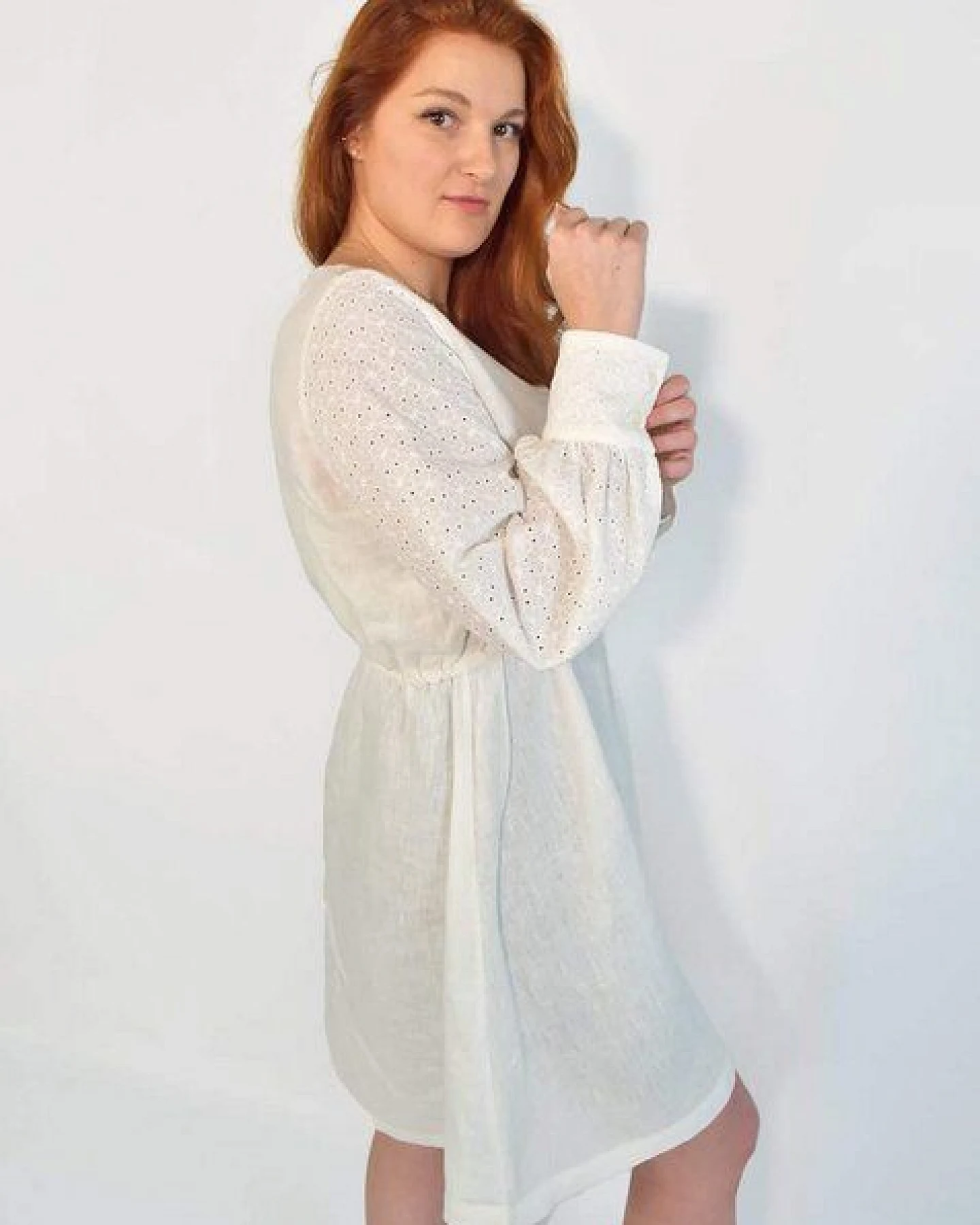 Aatise Zomi Kleid mit elastischer Taille, weiss, Langarm – Ansicht 3