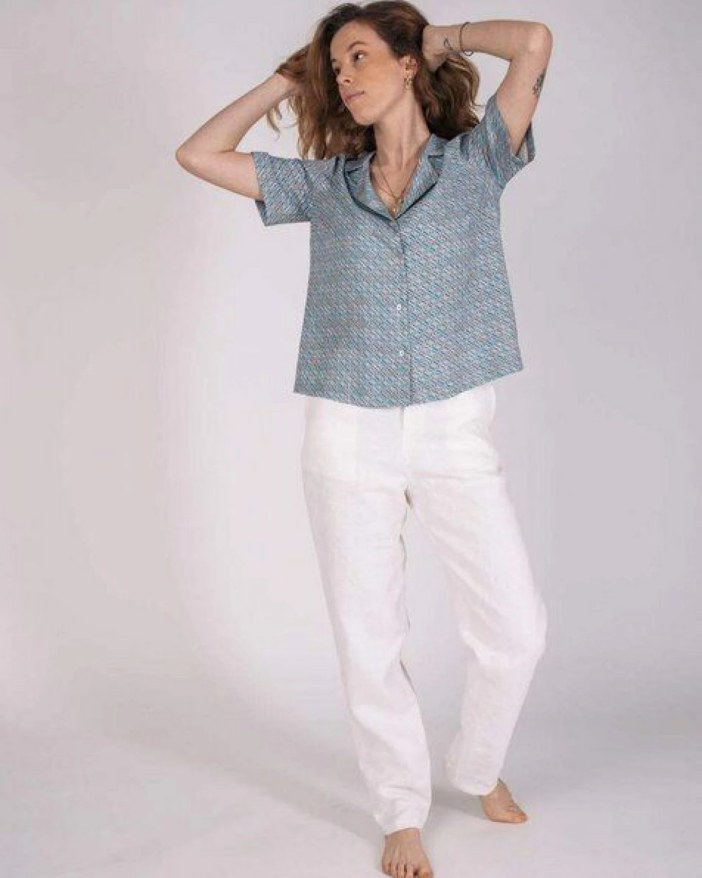 Aatise Oversize-Bluse mit kubanischem Zavi 100% EcoVero – Ansicht 4