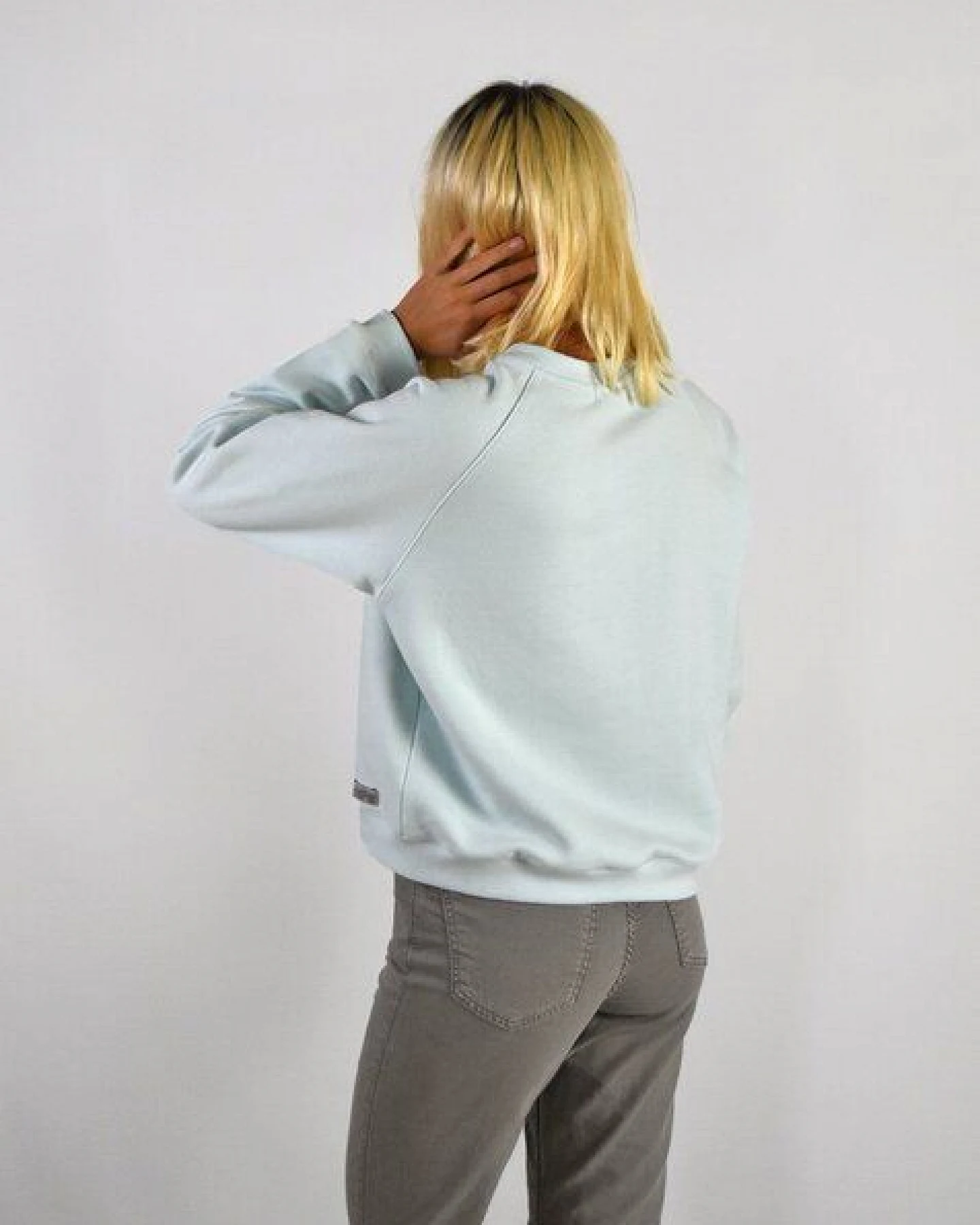 Aatise Damen-Sweatshirt Zago aus upgecycelter Bio-Baumwolle – Ansicht 3