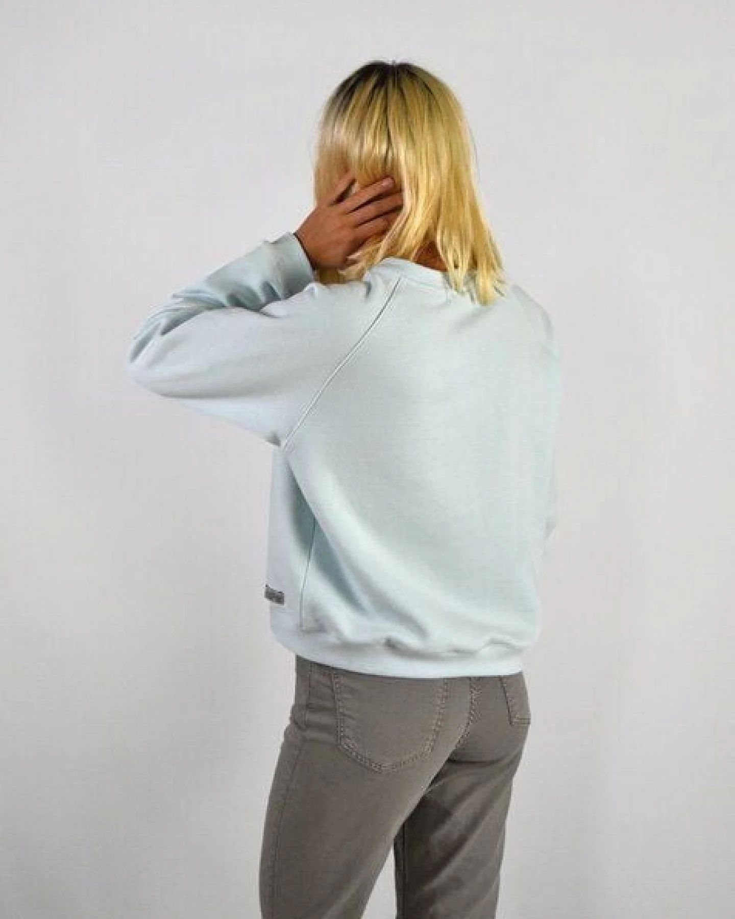 Aatise Damen-Sweatshirt Zago aus upgecycelter Bio-Baumwolle – Ansicht 3