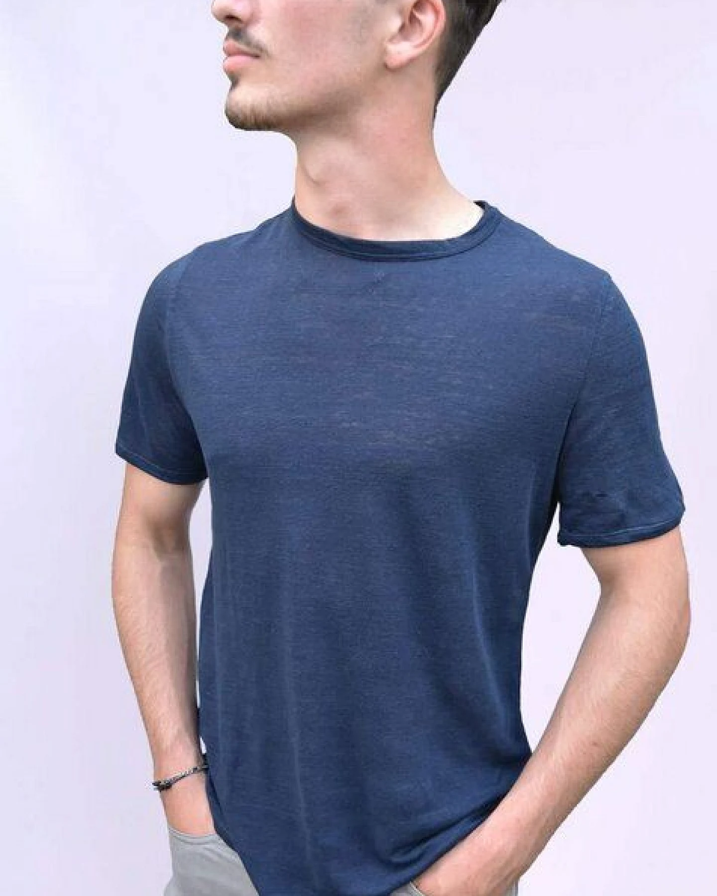 Aatise Zokka Herren T-Shirt aus 100% Leinen – Ansicht 3