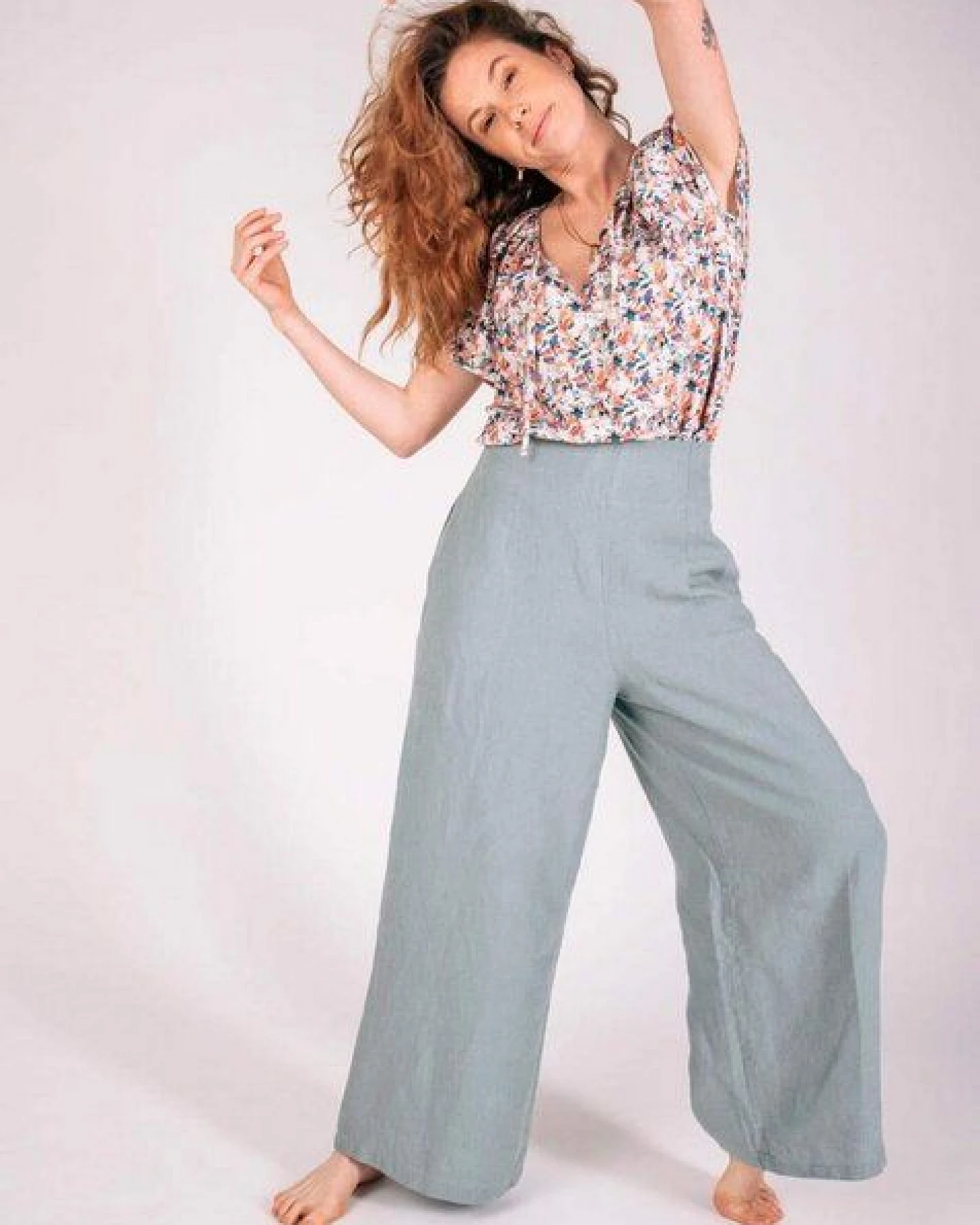Aatise Leinenhose weit mit hohem Taillenbund Zove 100% Leinen – Ansicht 4