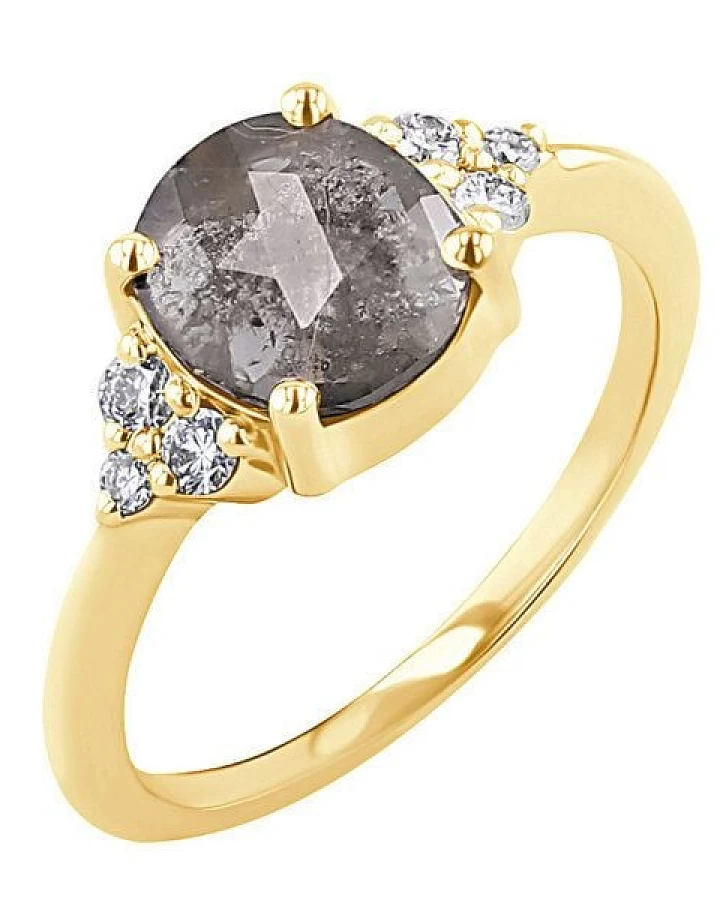 Eppi Ring mit Salt and Pepper Diamant Agathe