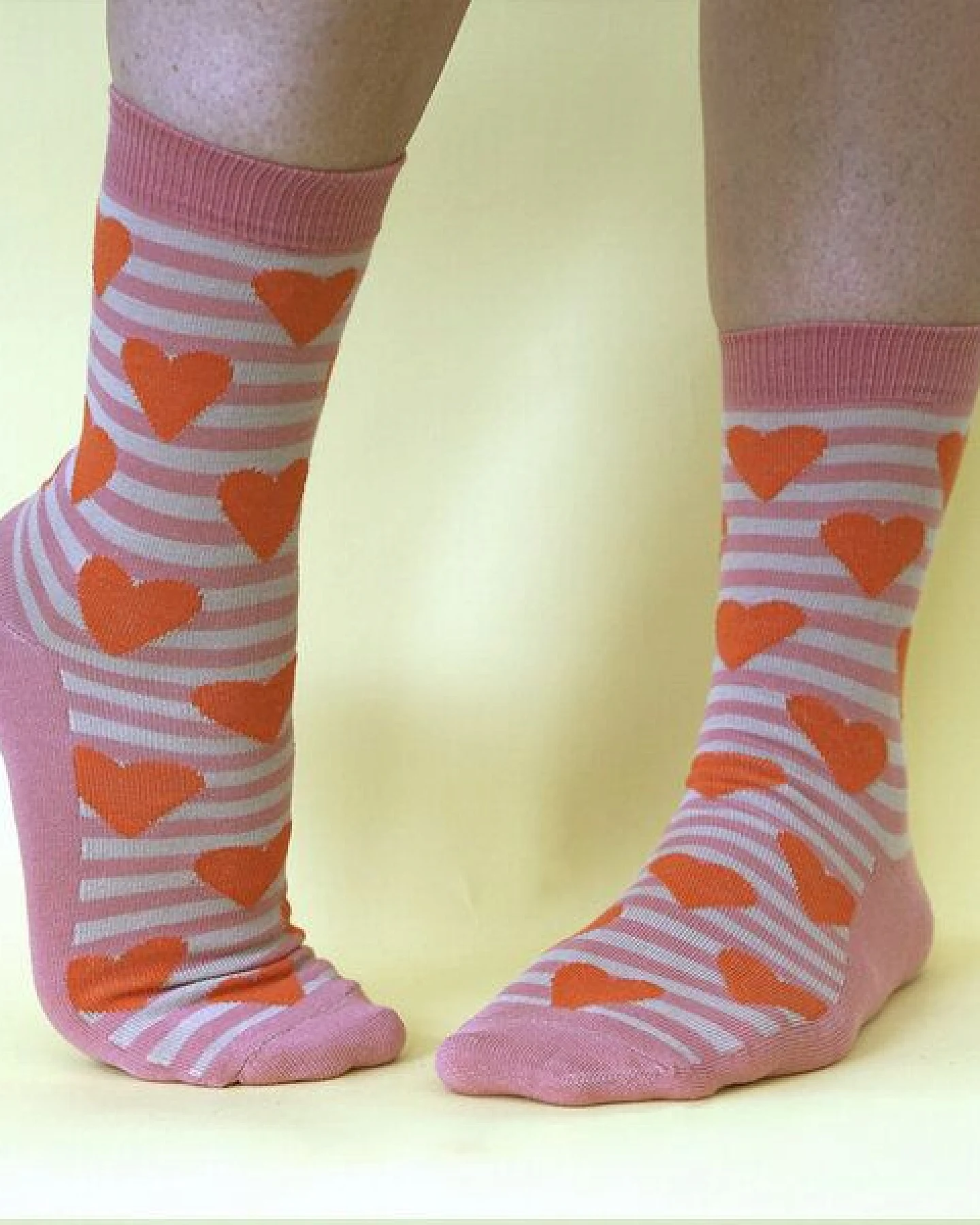 Fräulein Prusselise Herzchen Socken rot, beige, rosa, bunt gemustert – Ansicht 3