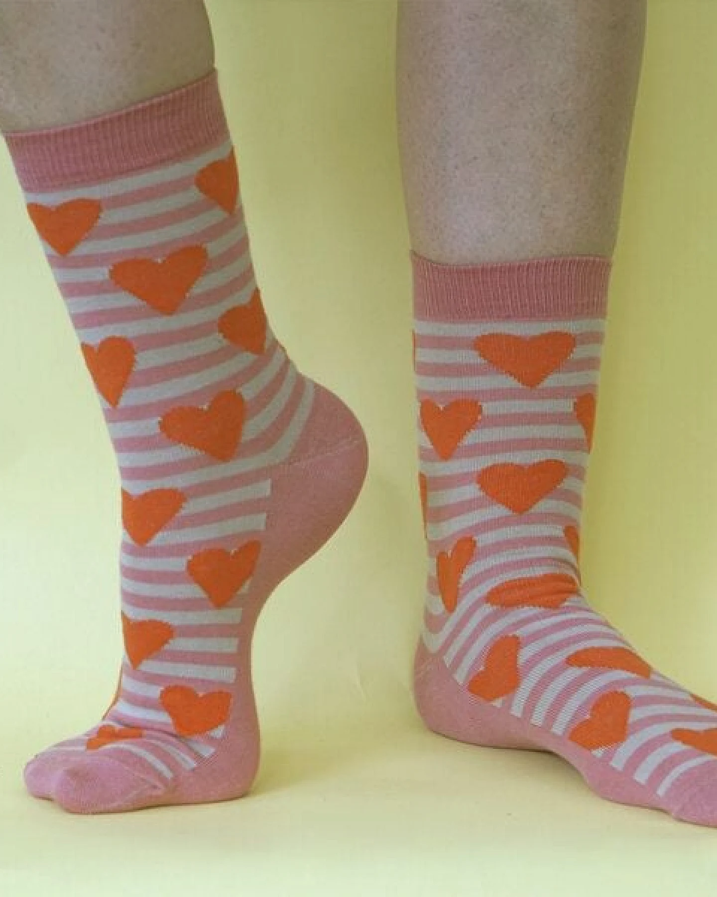 Fräulein Prusselise Herzchen Socken rot, beige, rosa, bunt gemustert – Ansicht 4