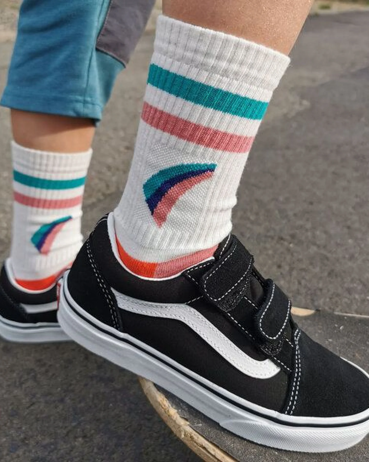 Fräulein Prusselise Sportsocke Regenbogen Tennissocke, bunt gemustert – Ansicht 3