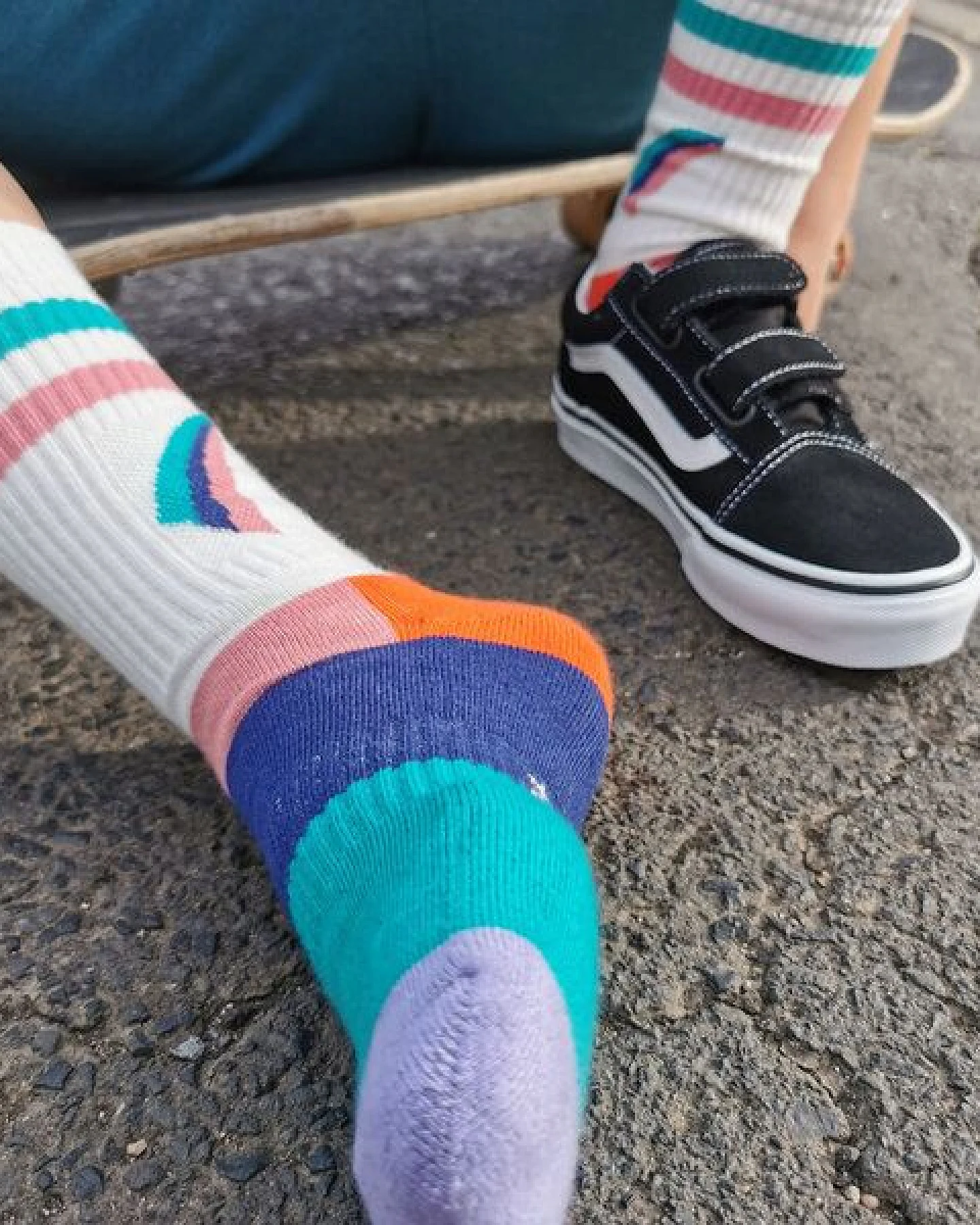 Fräulein Prusselise Sportsocke Regenbogen Tennissocke, bunt gemustert – Ansicht 2