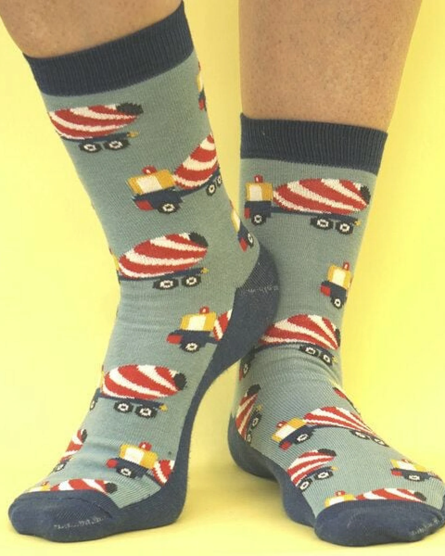 Fräulein Prusselise Betonmischer Socken blau rot bunt – Ansicht 2