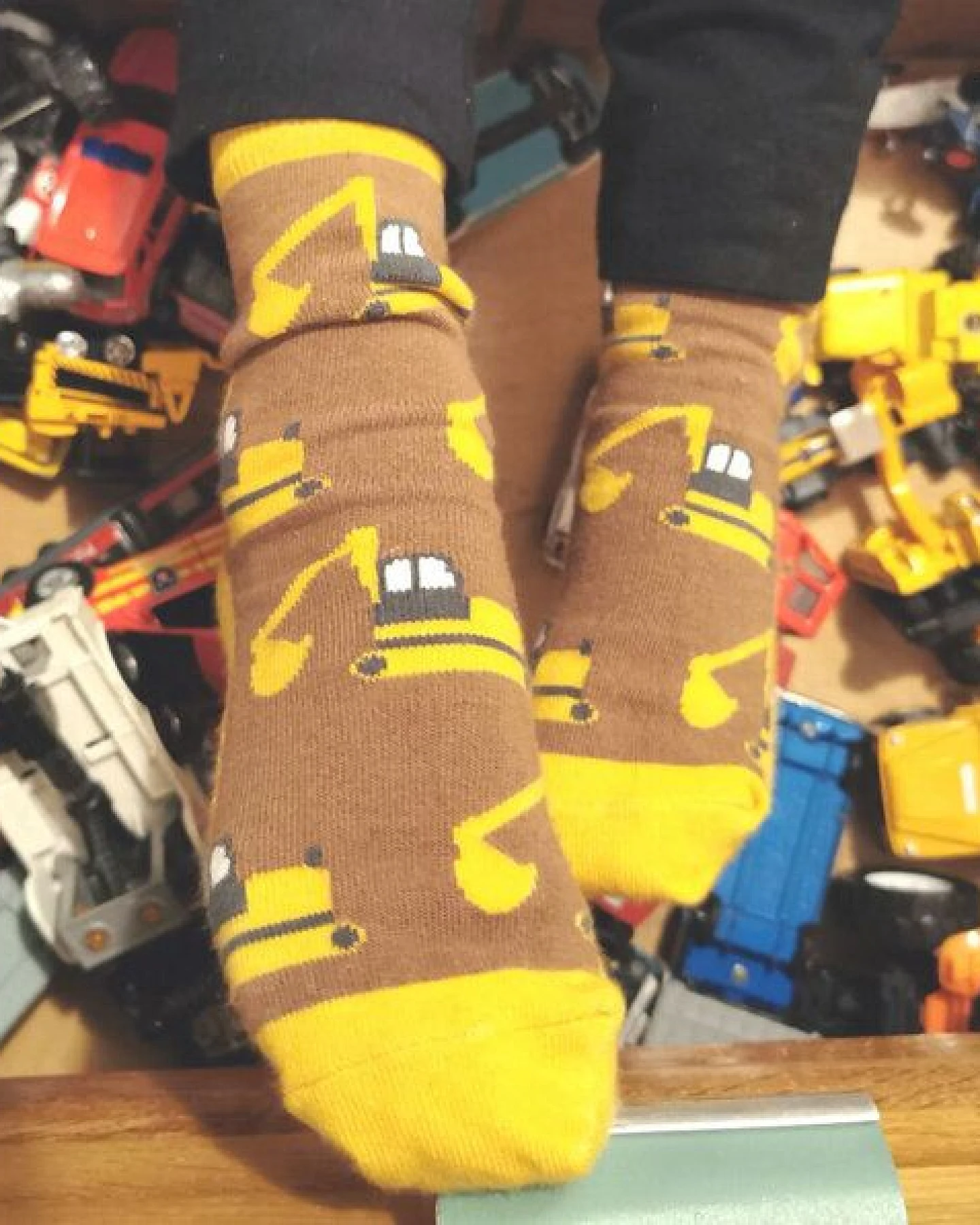 Fräulein Prusselise Bagger Socken braun gelb bunt gemustert – Ansicht 3