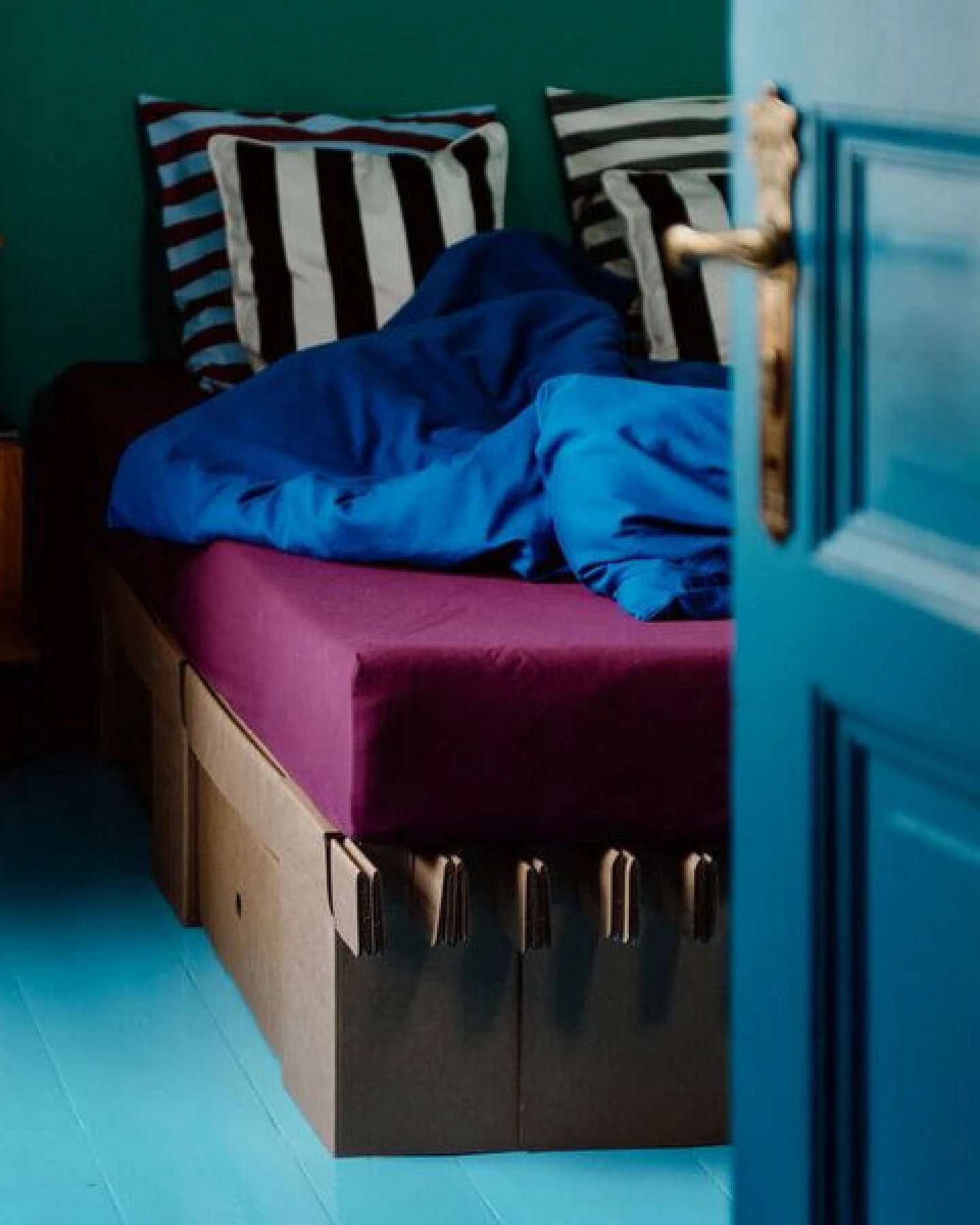 GRID Bett | ROOM IN A BOX – Ansicht 3