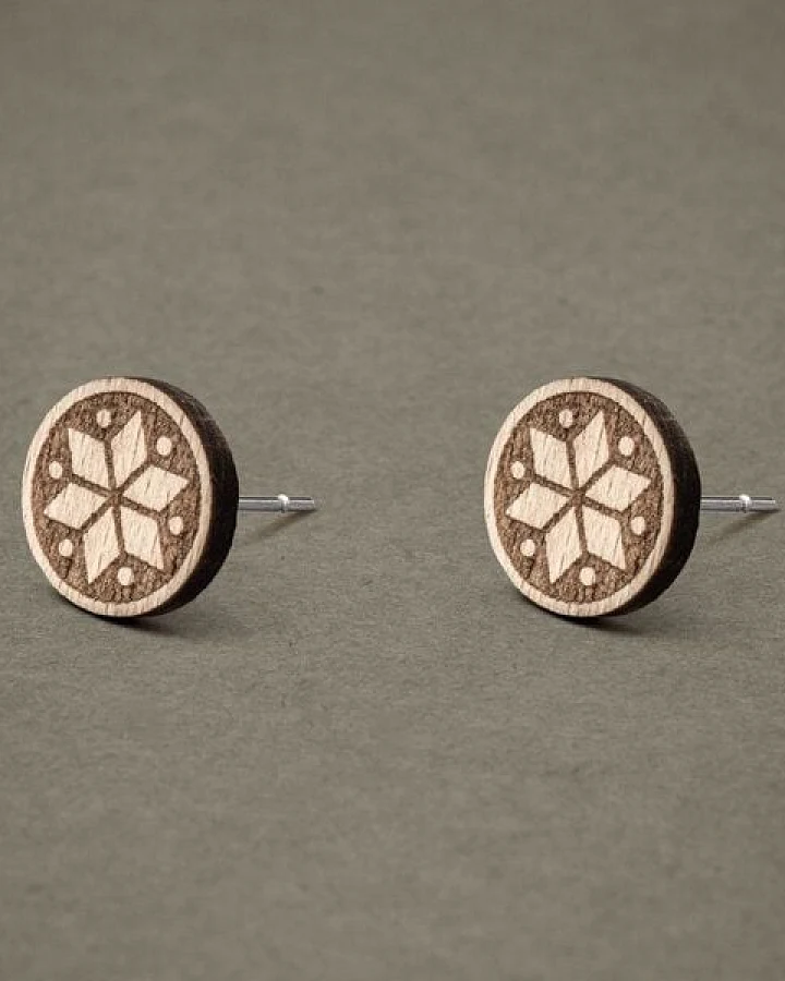 feinformart Ohrstecker / Ohrring aus Holz - geometrische Blume dunkel - 9mm