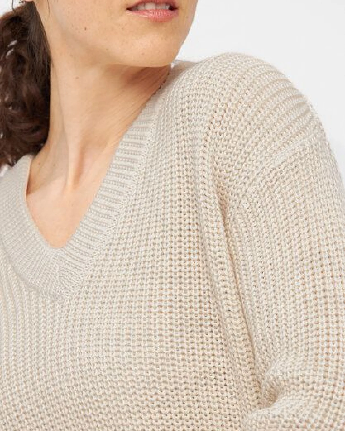Givn Berlin Damen Strickpullover mit V-Ausschnitt aus Bio-Baumwolle - ELSA – Ansicht 4