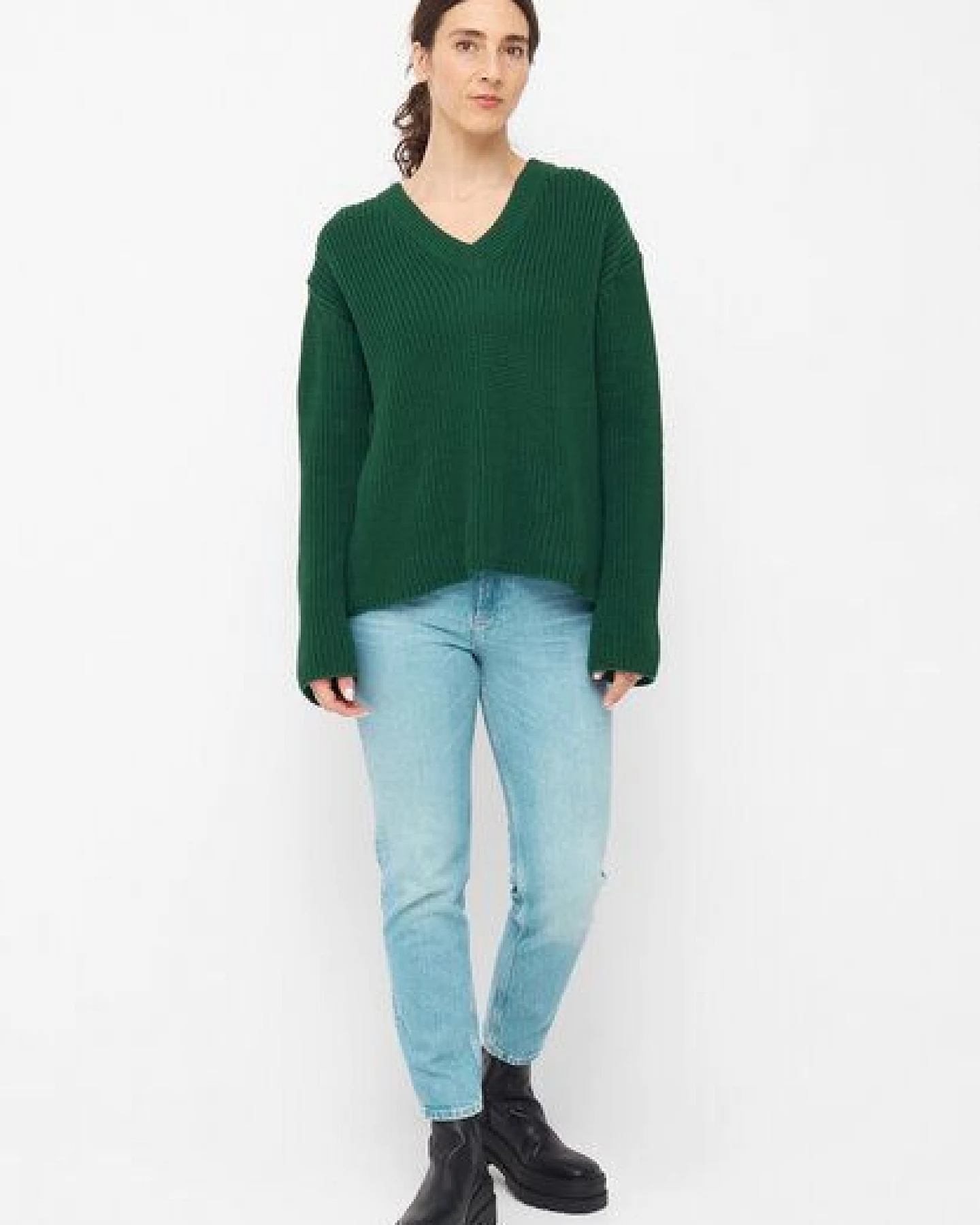 Givn Berlin Damen Strickpullover mit V-Ausschnitt aus Bio-Baumwolle - ELSA – Ansicht 2