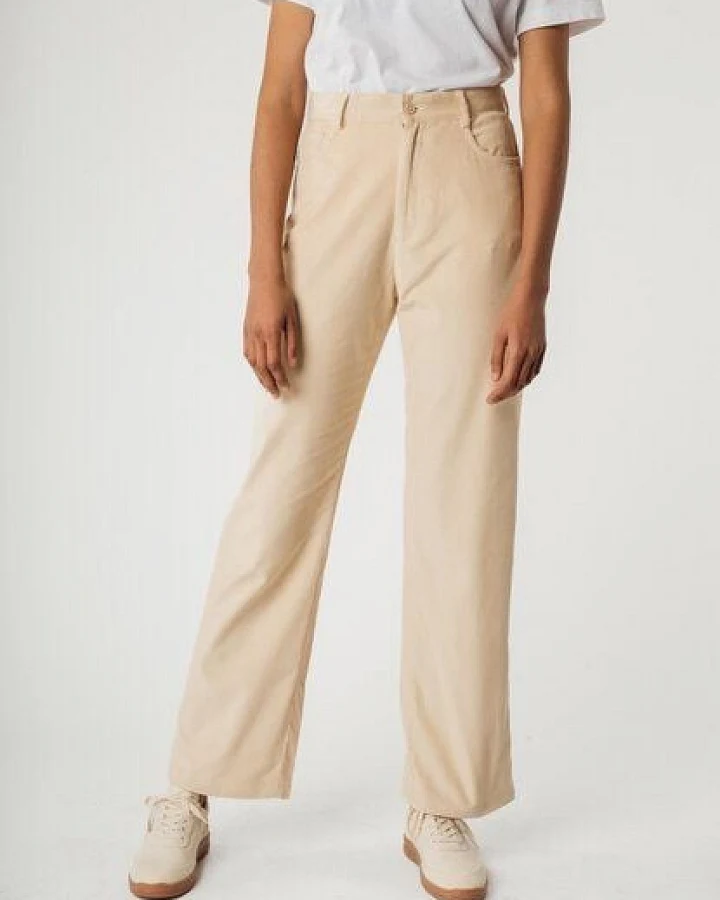 Cord Hose mit hohem Bund und weitem Bein OORJA