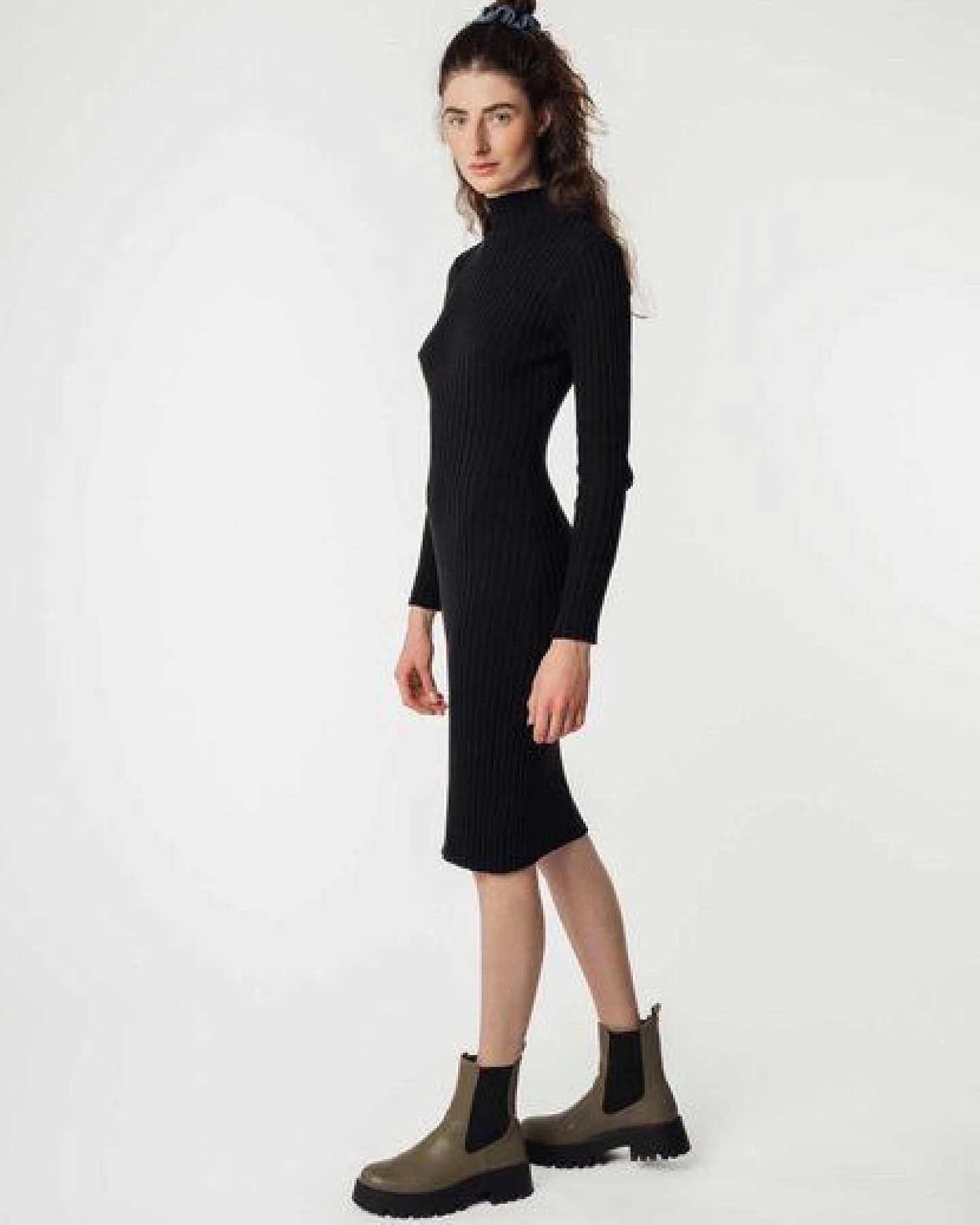Rippstrickkleid SHIVANI – Ansicht 2