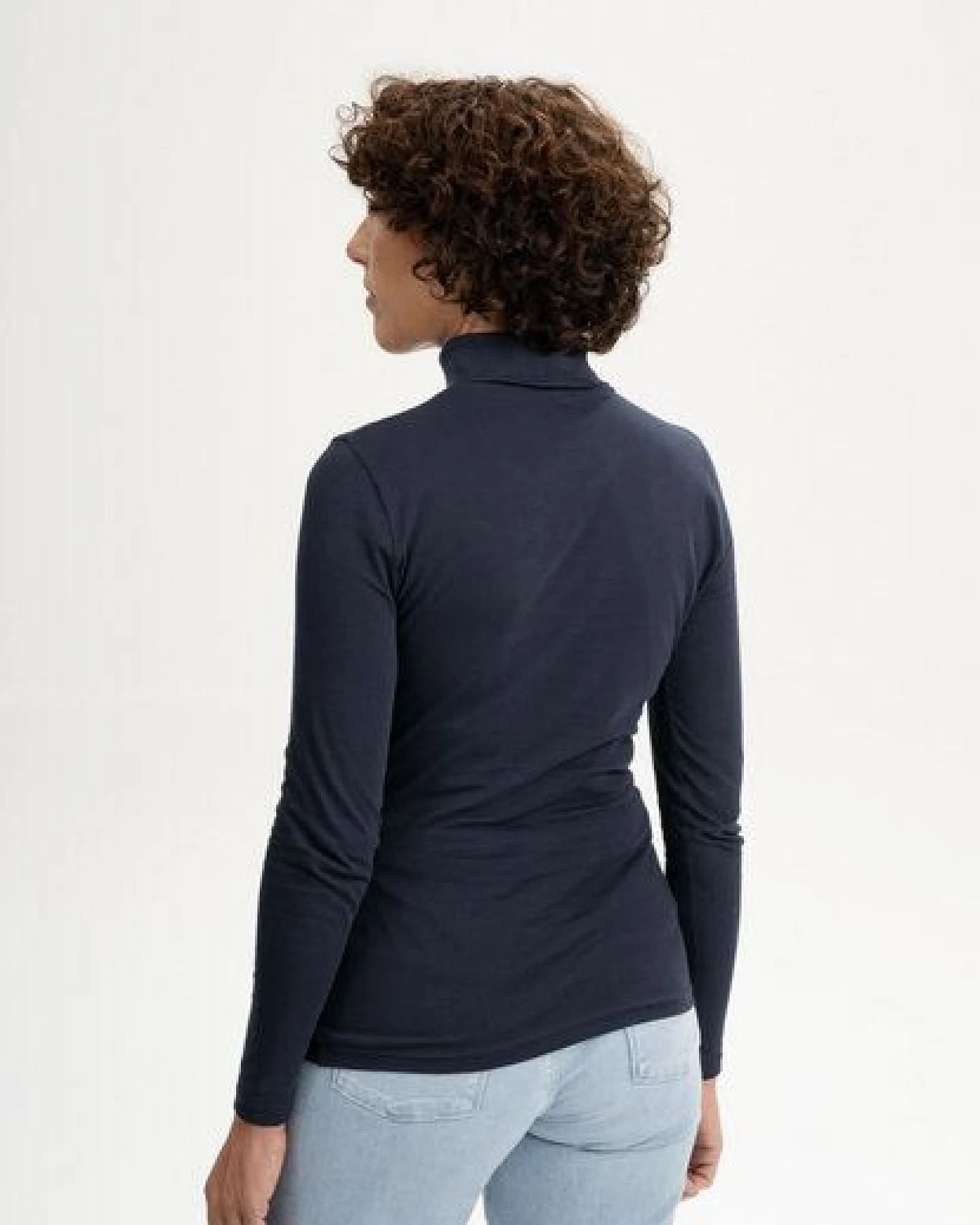 MELA Turtleneck Shirt Style ANCHAL aus 100% Bio-Baumwolle – Ansicht 2
