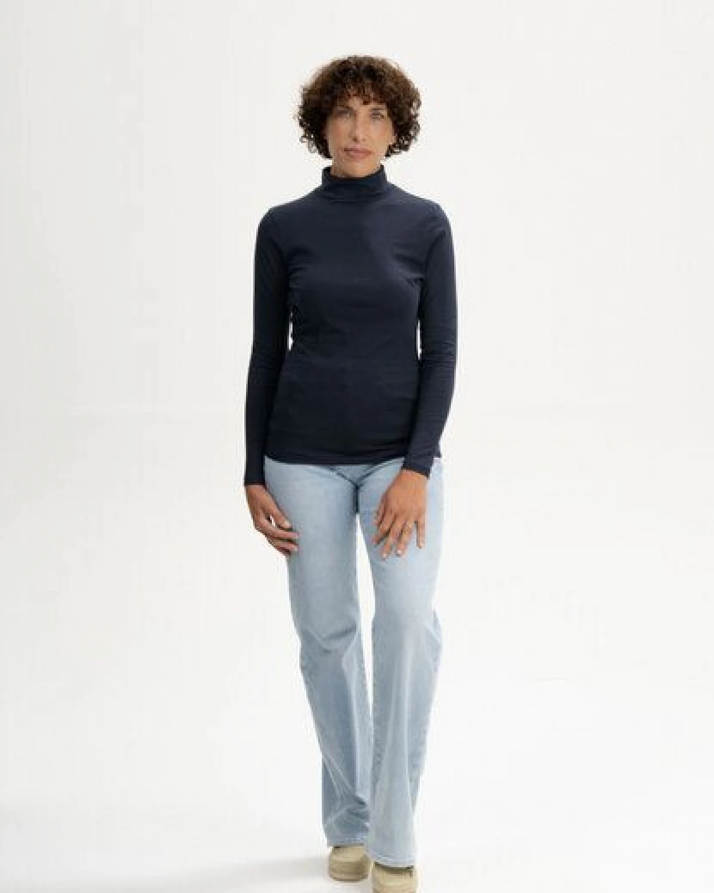 MELA Turtleneck Shirt Style ANCHAL aus 100% Bio-Baumwolle – Ansicht 3