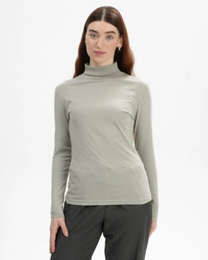 Produktseite: MELA Turtleneck Shirt Style ANCHAL aus 100% Bio-Baumwolle