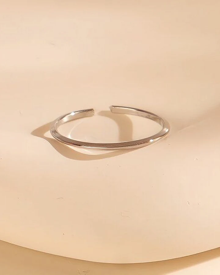 Größenverstellbarer Feiner Ring Schlicht & Schön 1,2mm schmal, Ø 17 - 19mm von Elektropulli