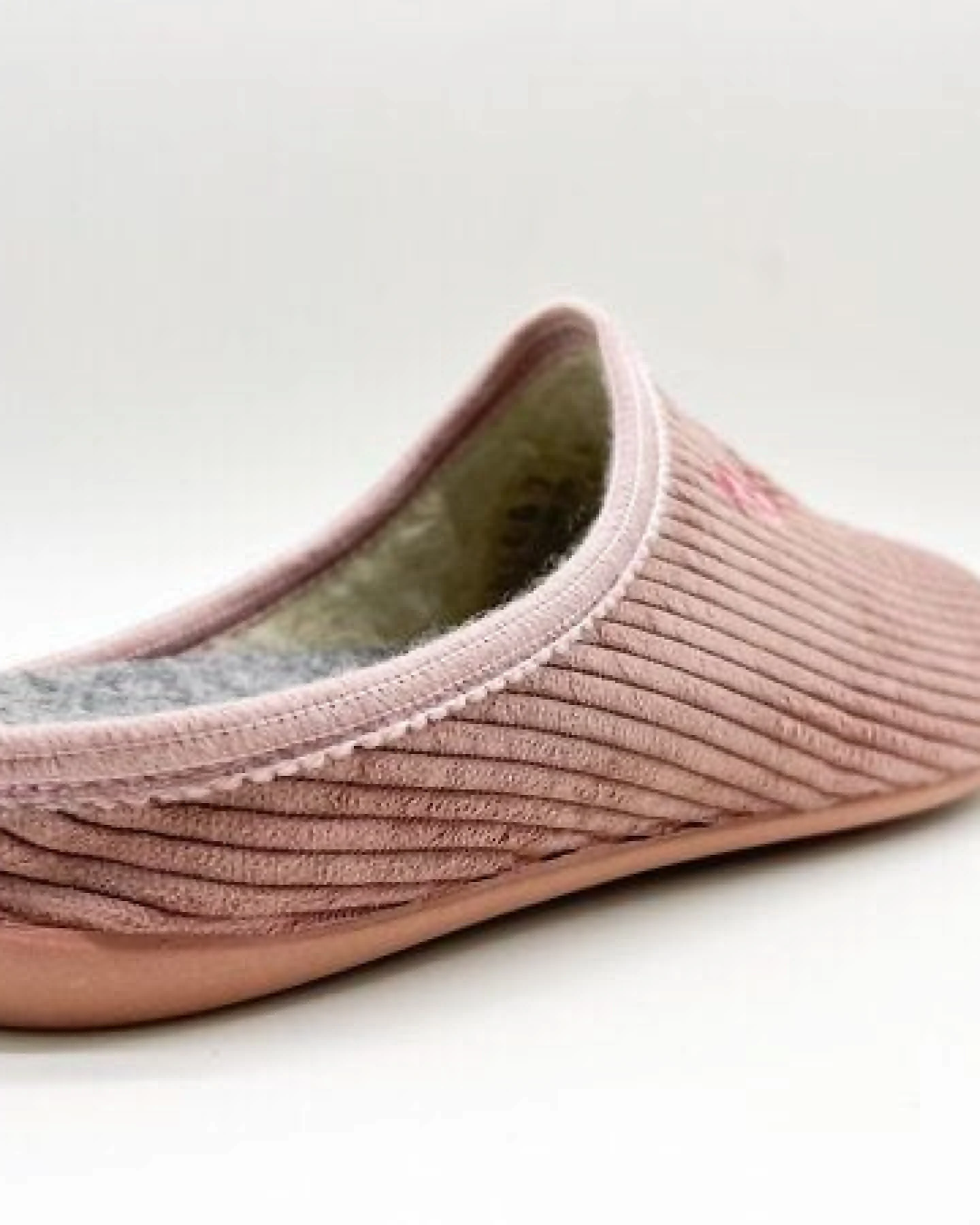 Veganer "thies ® Eco Cord Slipper" aus zertifiziertem recyceltem PES Cord – Ansicht 4