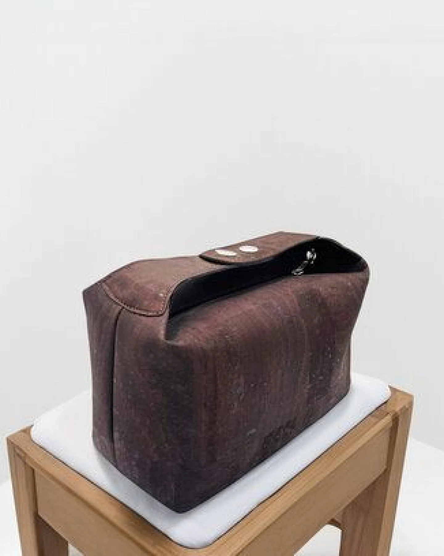 Kork-Deko Dunkelbraune Kosmetiktasche aus Kork – Ansicht 3