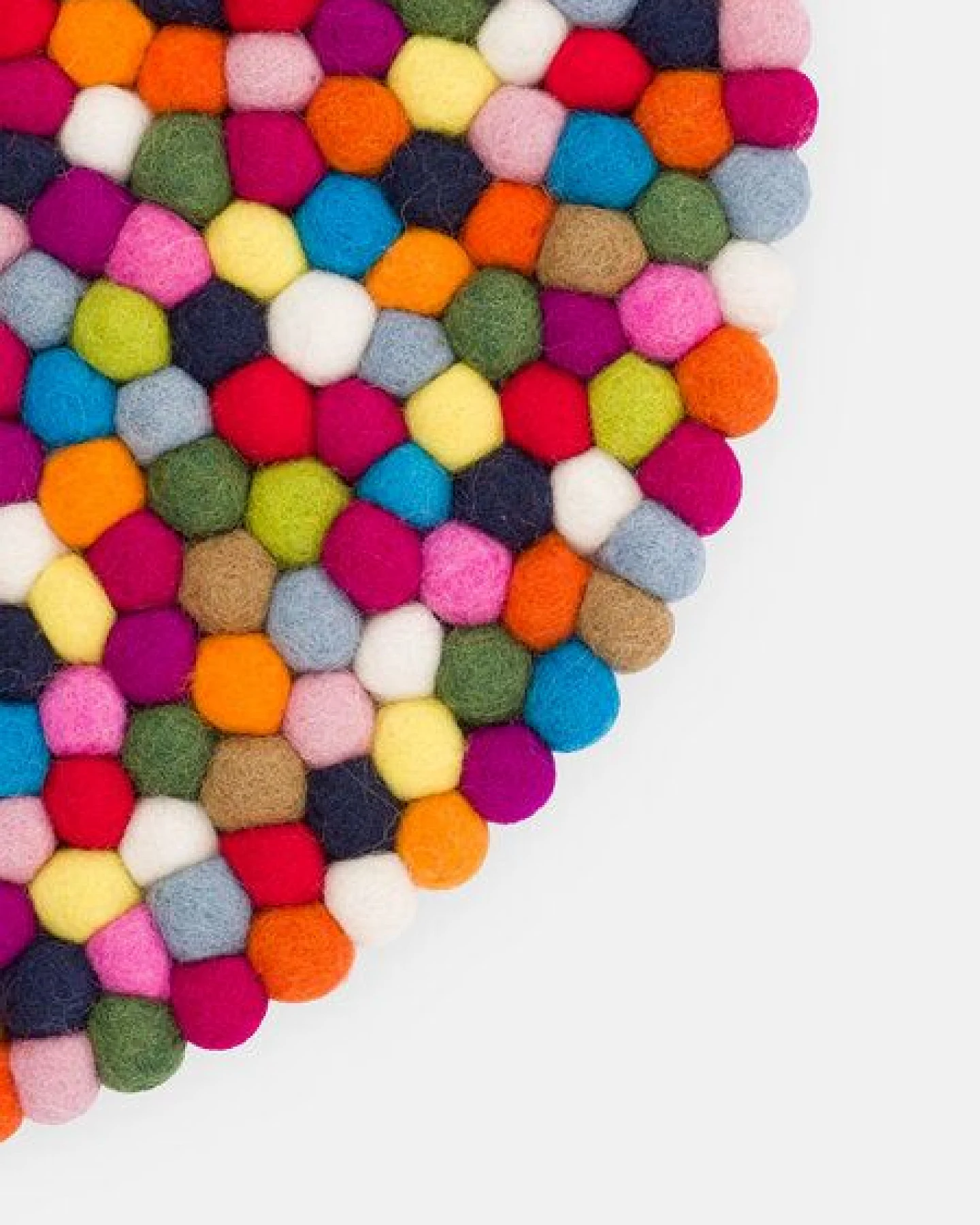 myfelt Filzkugel Sitzauflage (⌀ 36 cm, 36 x 36 cm) – Ansicht 2