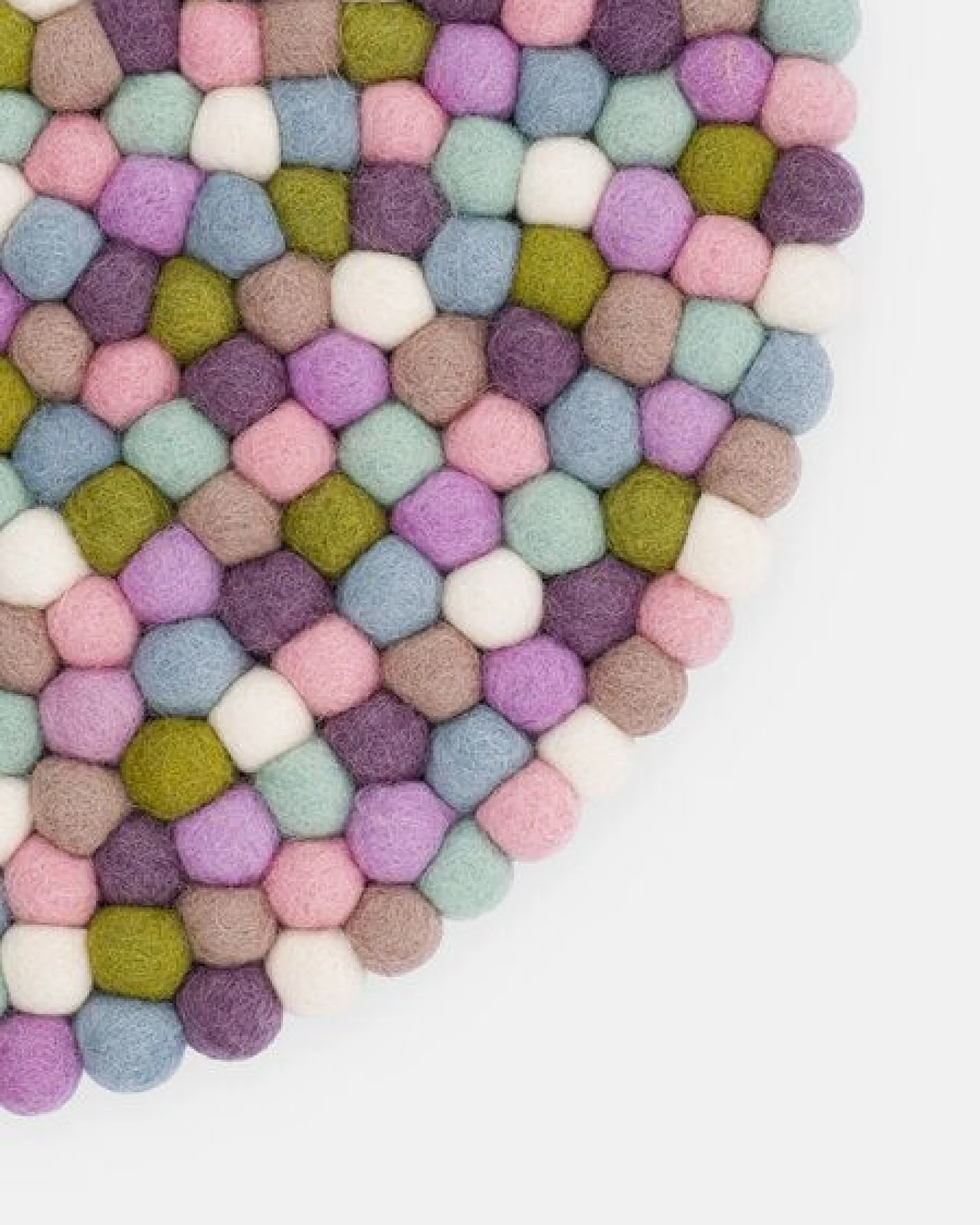 myfelt Filzkugel Sitzauflage (⌀ 36 cm, 36 x 36 cm) – Ansicht 2
