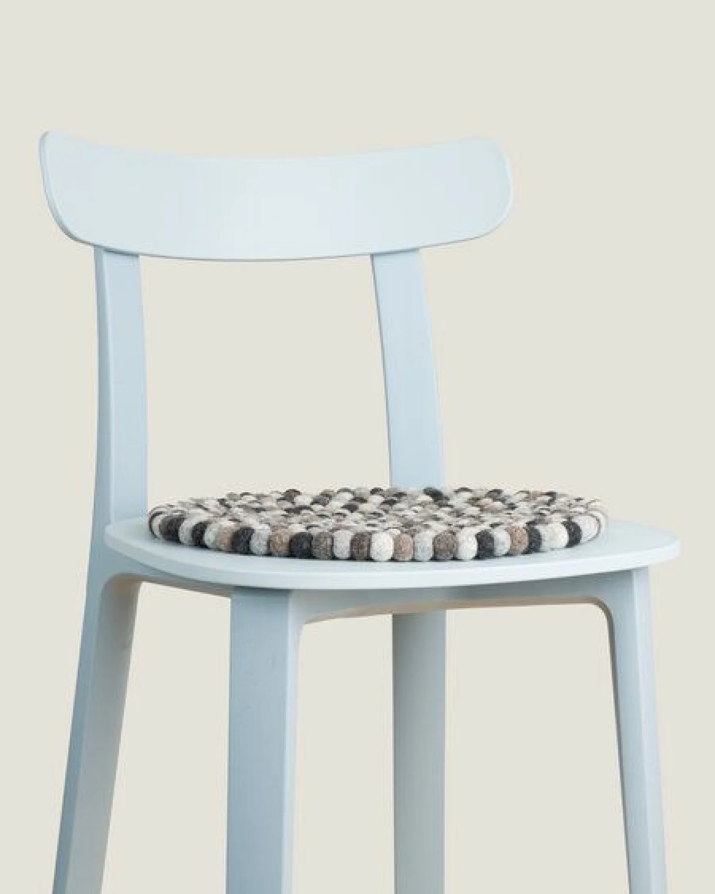 myfelt Filzkugel Sitzauflage (⌀ 36 cm, 36 x 36 cm) – Ansicht 4