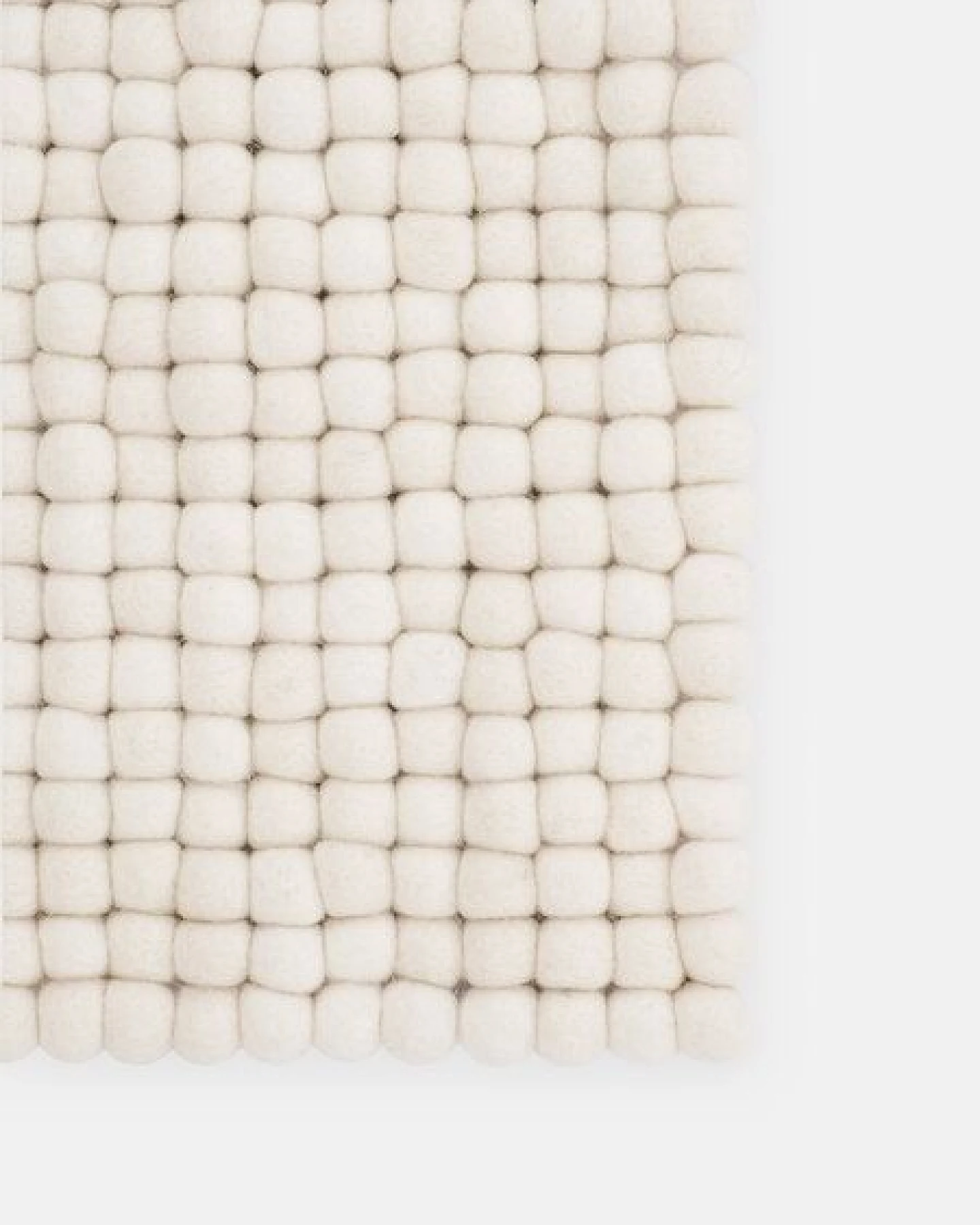 myfelt Filzkugel Sitzauflage (⌀ 36 cm, 36 x 36 cm) – Ansicht 2