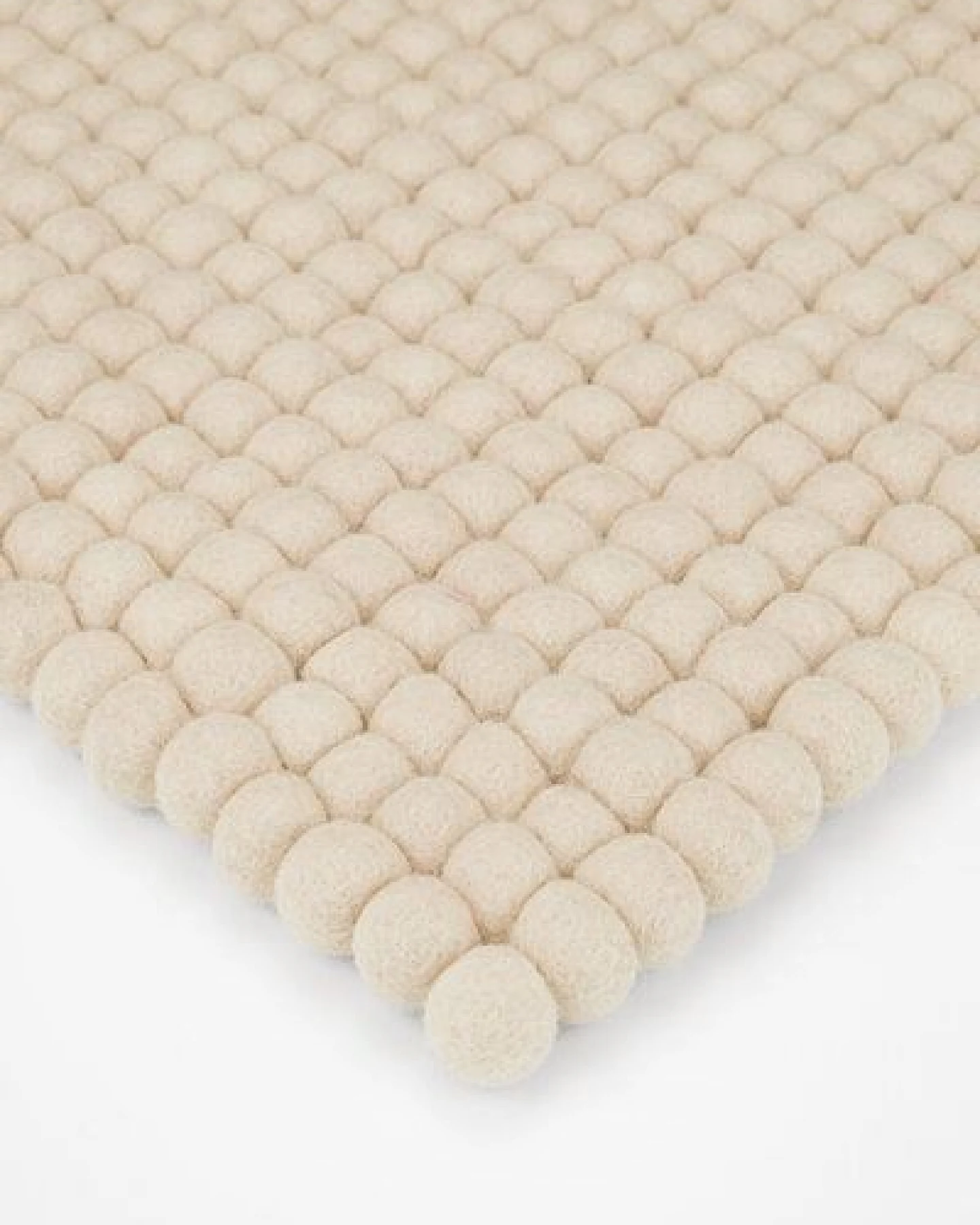 myfelt Filzkugel Sitzauflage (⌀ 36 cm, 36 x 36 cm) – Ansicht 2