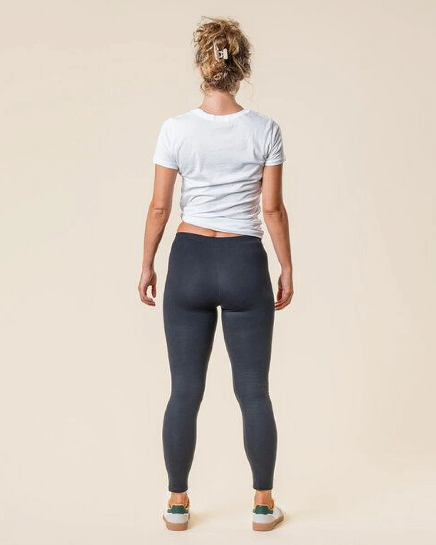 Living Crafts ANNEDORE Bio Leggings Damen – GOTS-Baumwolle, elastisch, nachhaltige Alltags- & Freizeit-Leggings – Ansicht 2