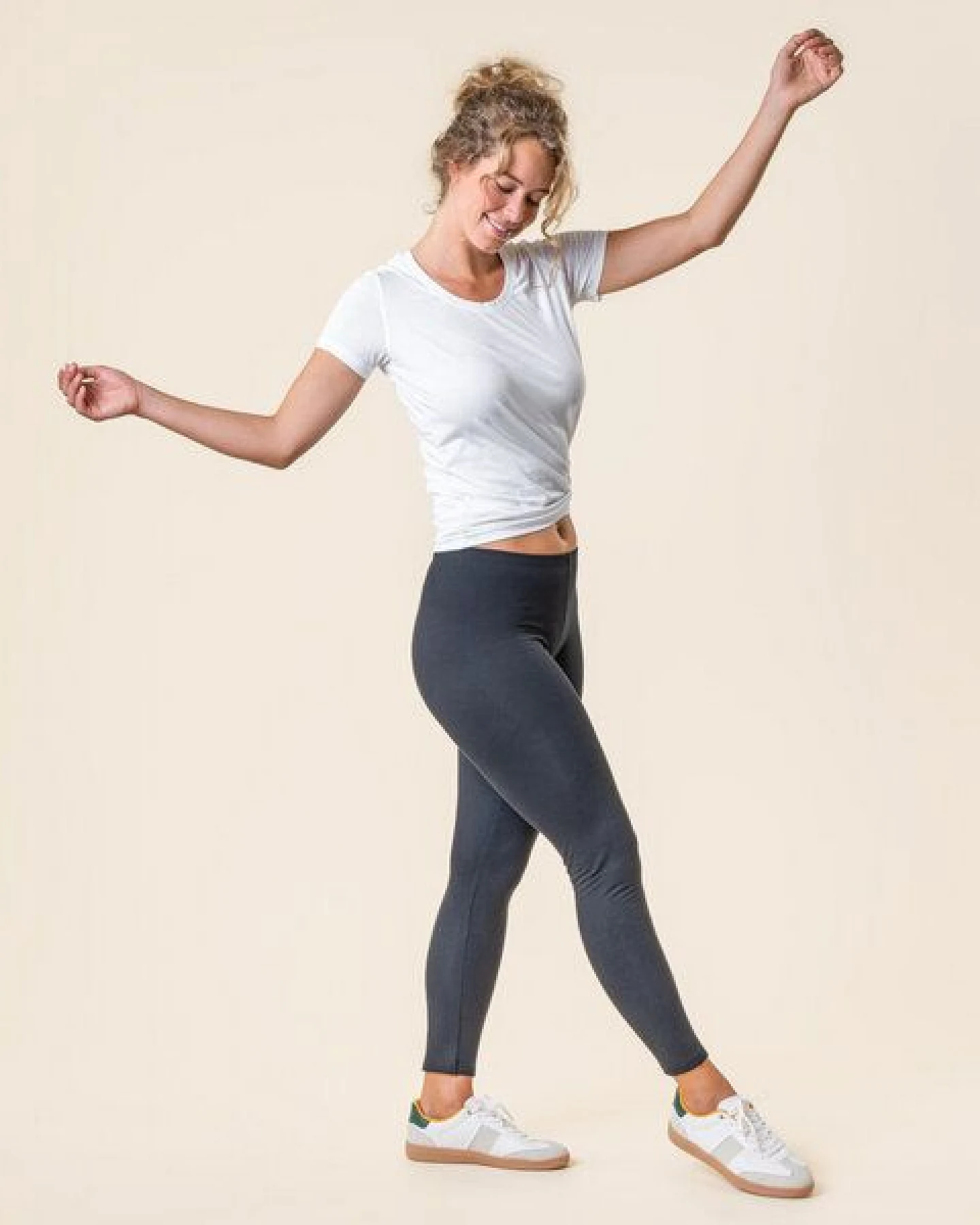 Living Crafts ANNEDORE Bio Leggings Damen – GOTS-Baumwolle, elastisch, nachhaltige Alltags- & Freizeit-Leggings – Ansicht 3