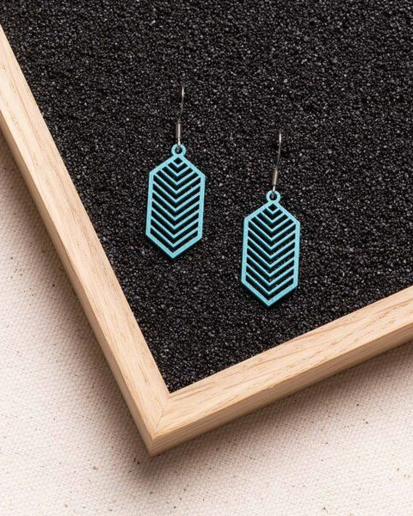 feinformart Ohrringe / Ohrhänger aus Holz - Geometric – Ansicht 2