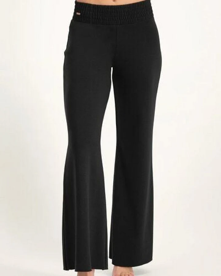 Urban Goddess Weite Yogahose Flow mit Bambus viskose