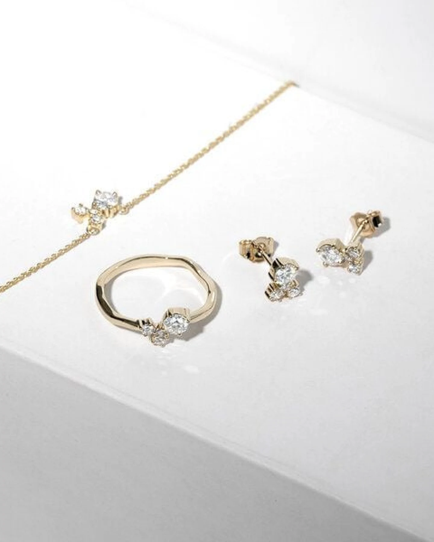 Eppi Cluster Schmuckset mit Moissaniten und Lab Grown Diamanten Halli – Ansicht 2