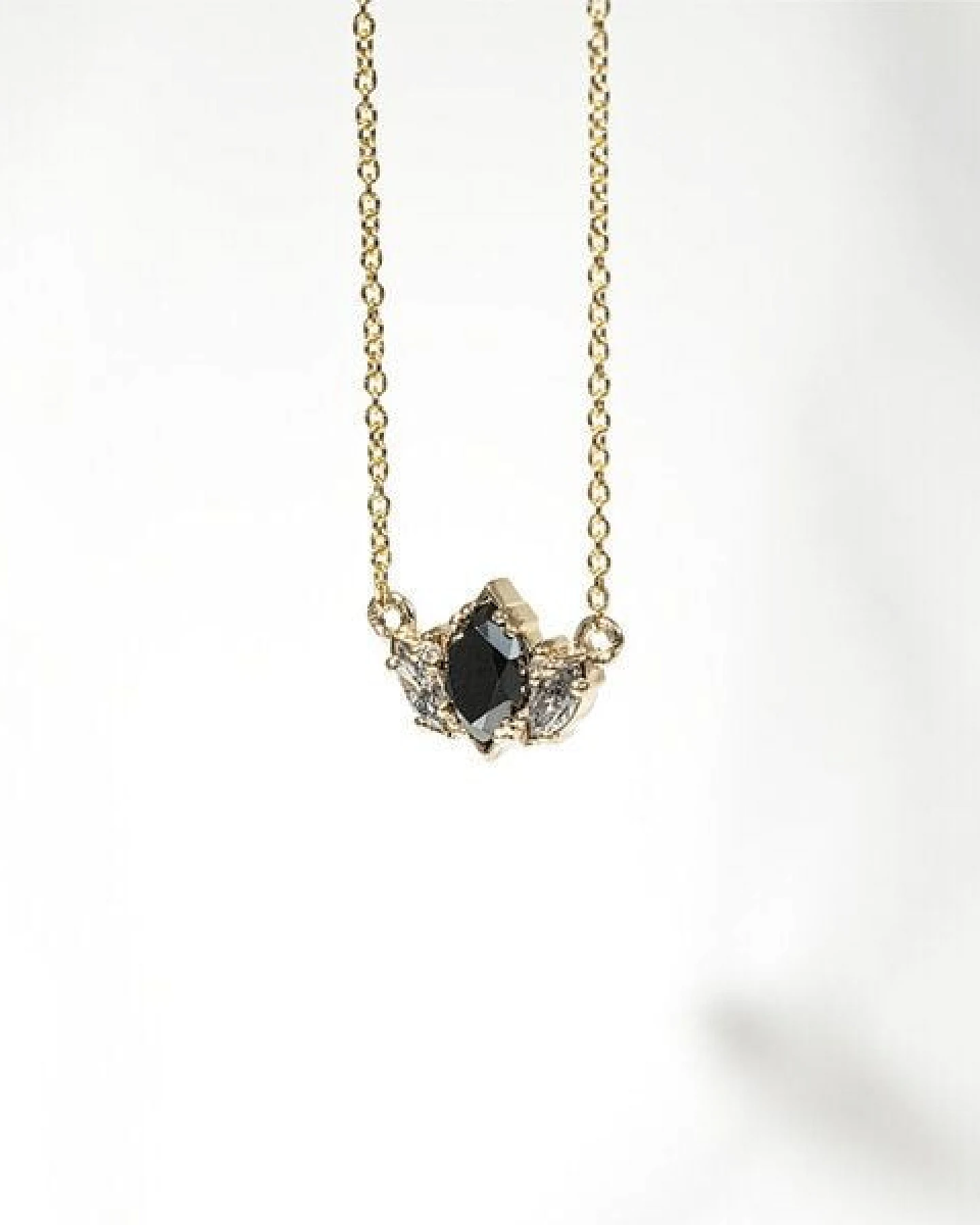 Eppi Halskette mit Salt and Pepper Diamanten in Marquise Form Everline – Ansicht 2