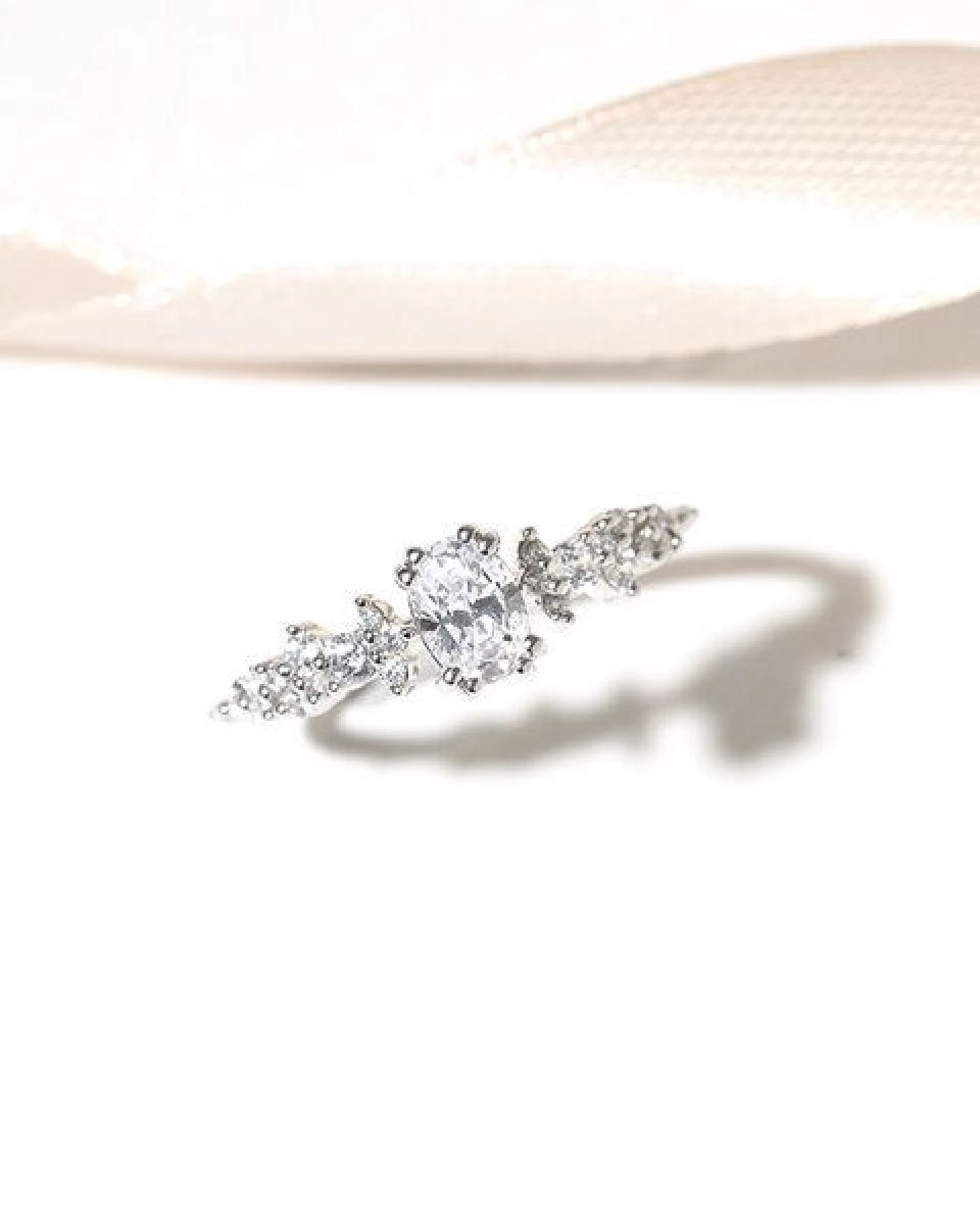 Eppi Verlobungsring mit Moissanit und Lab Grown Diamanten Mica – Ansicht 2