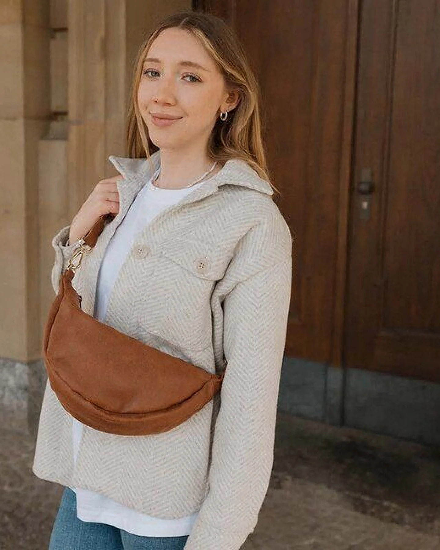 BOWLEANIES TASCHEN Moon Bag aus Lederfaserstoff – Ansicht 2