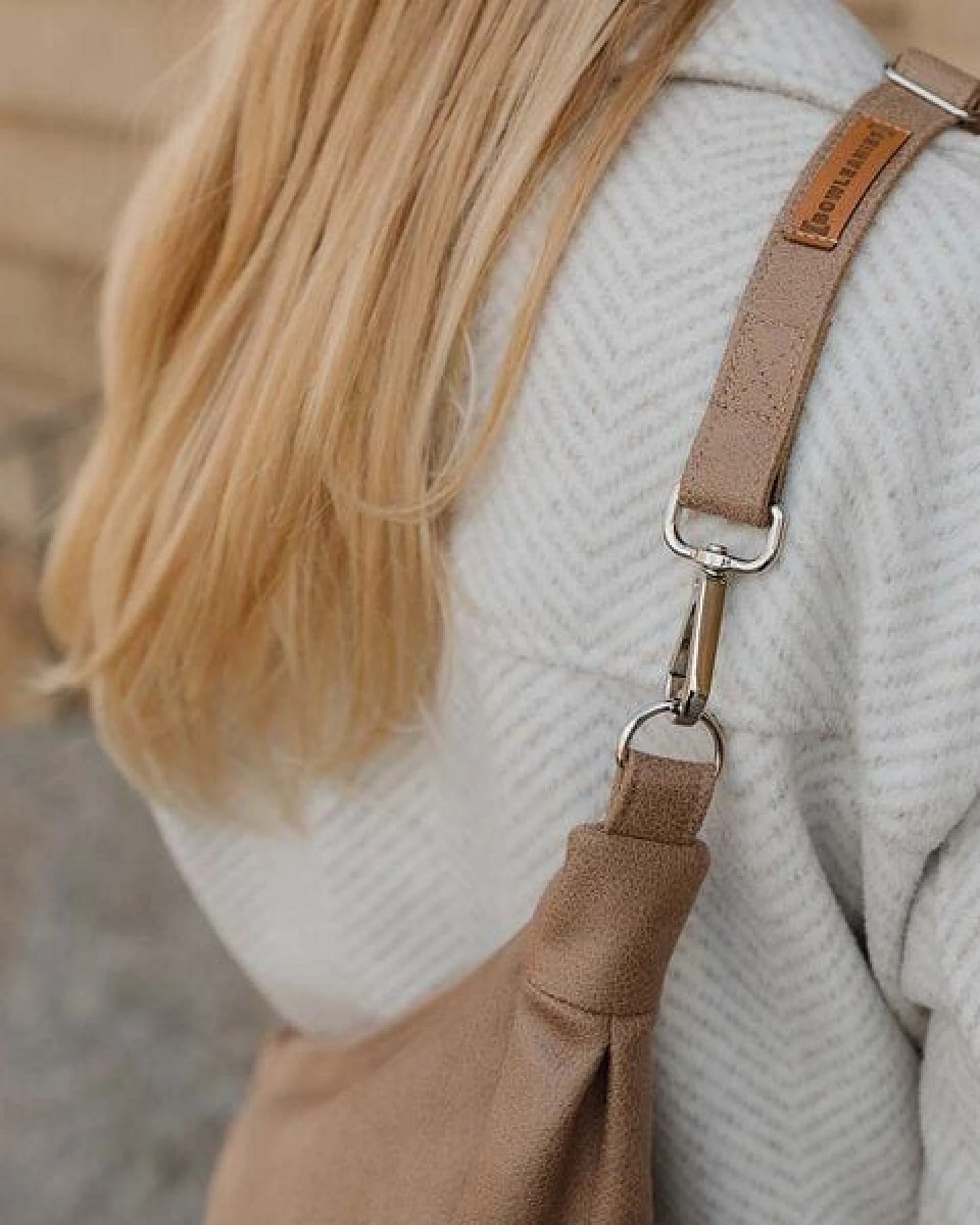 BOWLEANIES TASCHEN Moon Bag aus Lederfaserstoff – Ansicht 4