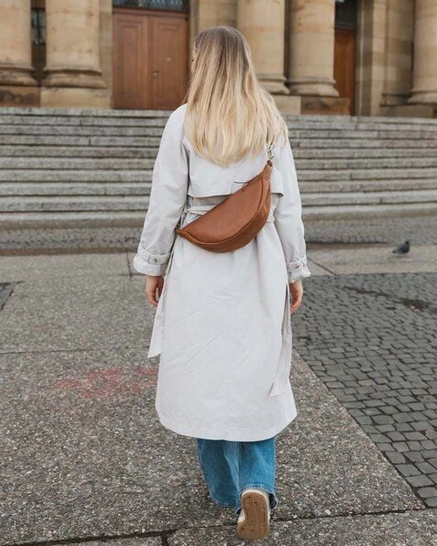 BOWLEANIES TASCHEN Moon Bag aus Lederfaserstoff – Ansicht 4
