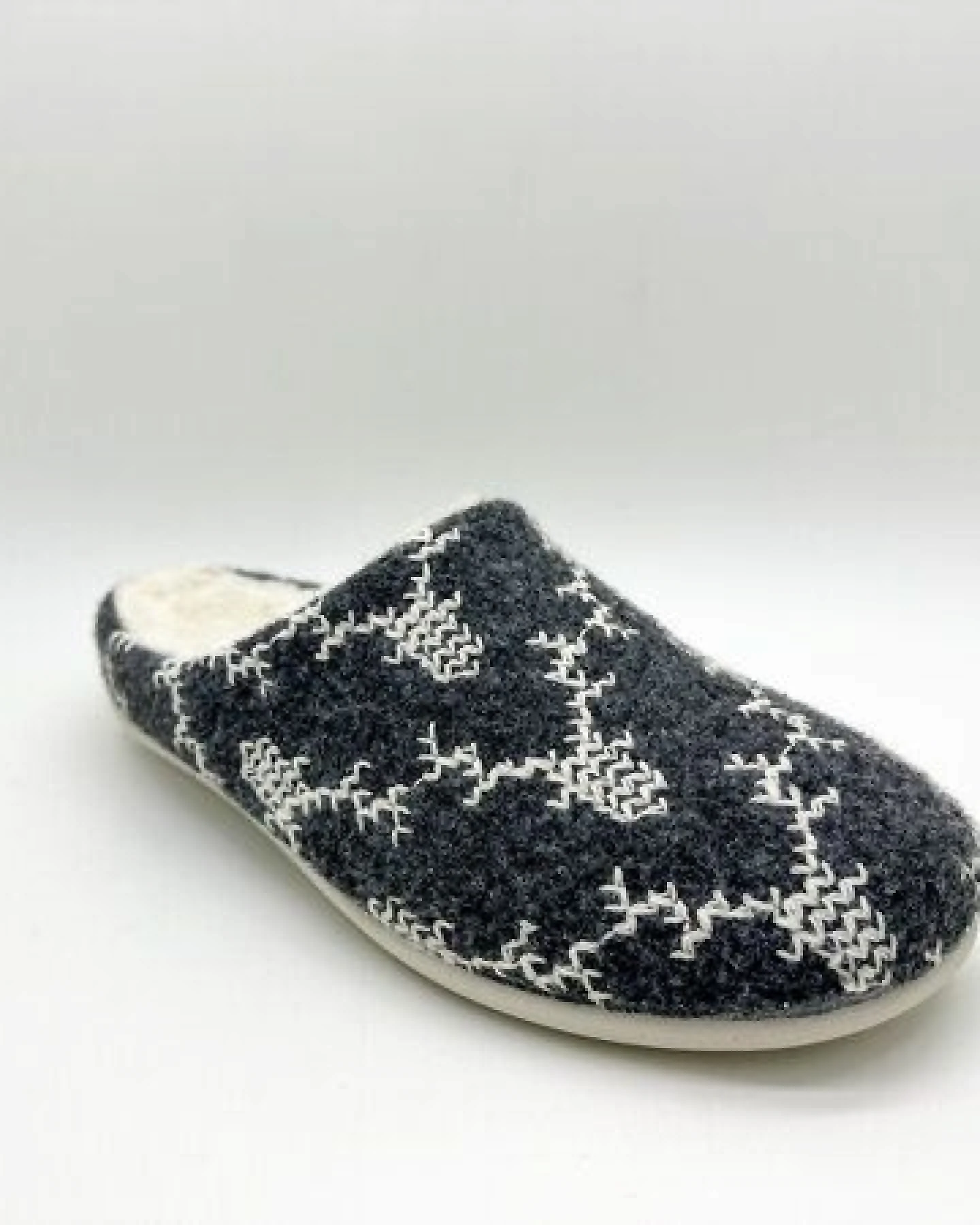 Veganer Reindeer Slipper "thies ® PET", fair, mit Wechselfussbett – Ansicht 2
