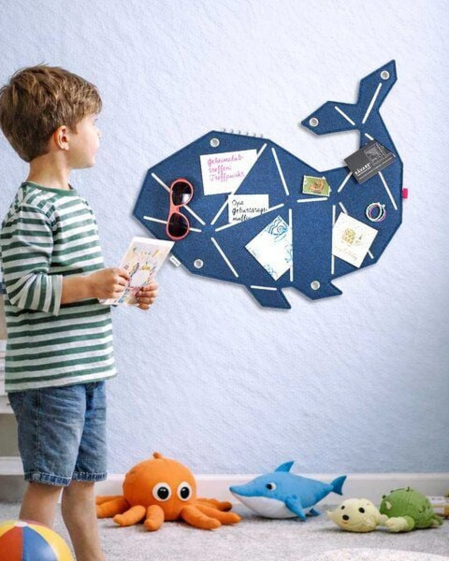 Fisch-Pinnwand zum Stecken & Pinnen für Kinderzimmer von RÅVARE (WAL) – Ansicht 2
