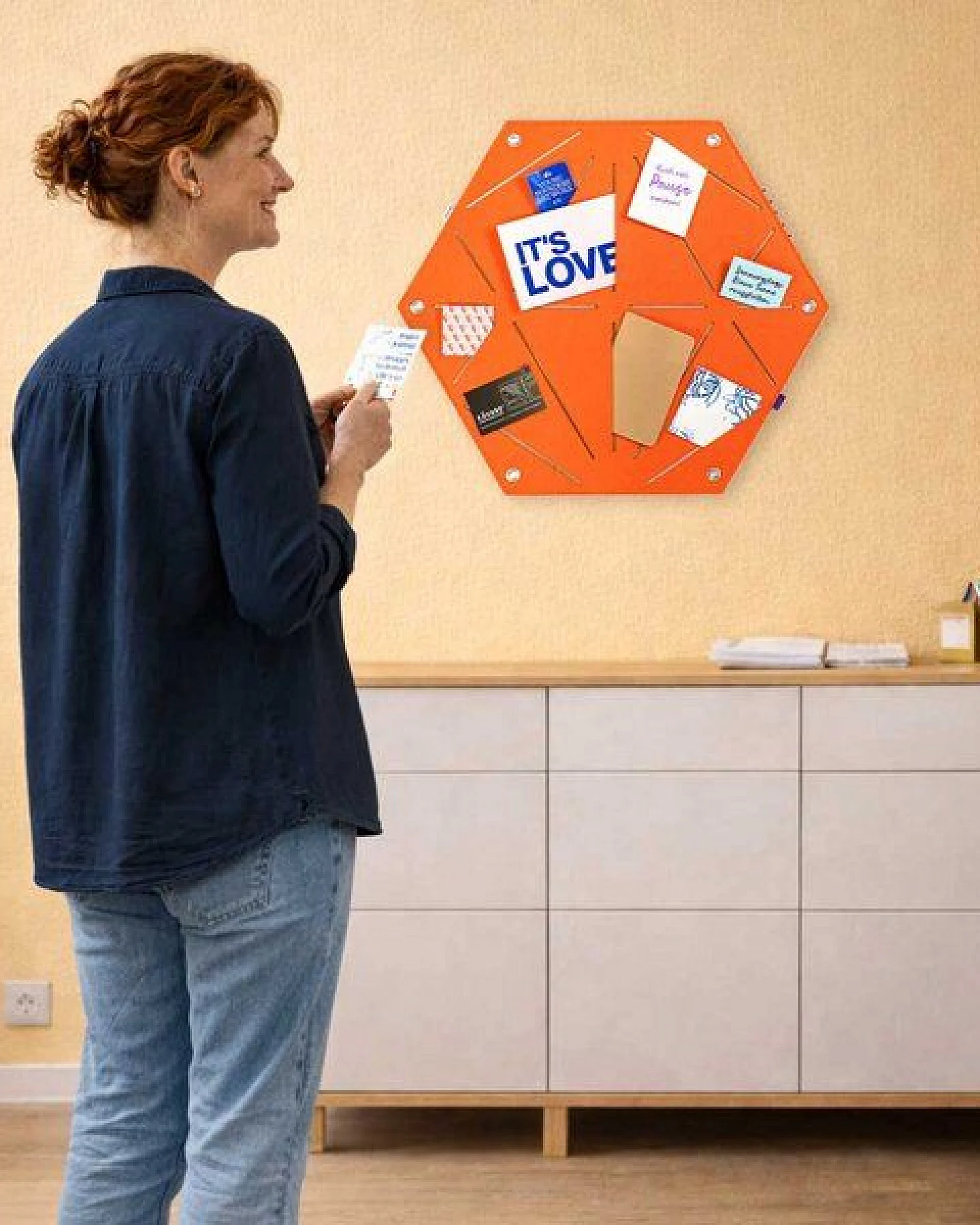 Hexagon-Pinnwand zum Stecken und Pinnen aus Filz, Memoboard mal anders von RÅVARE (HEX) – Ansicht 2