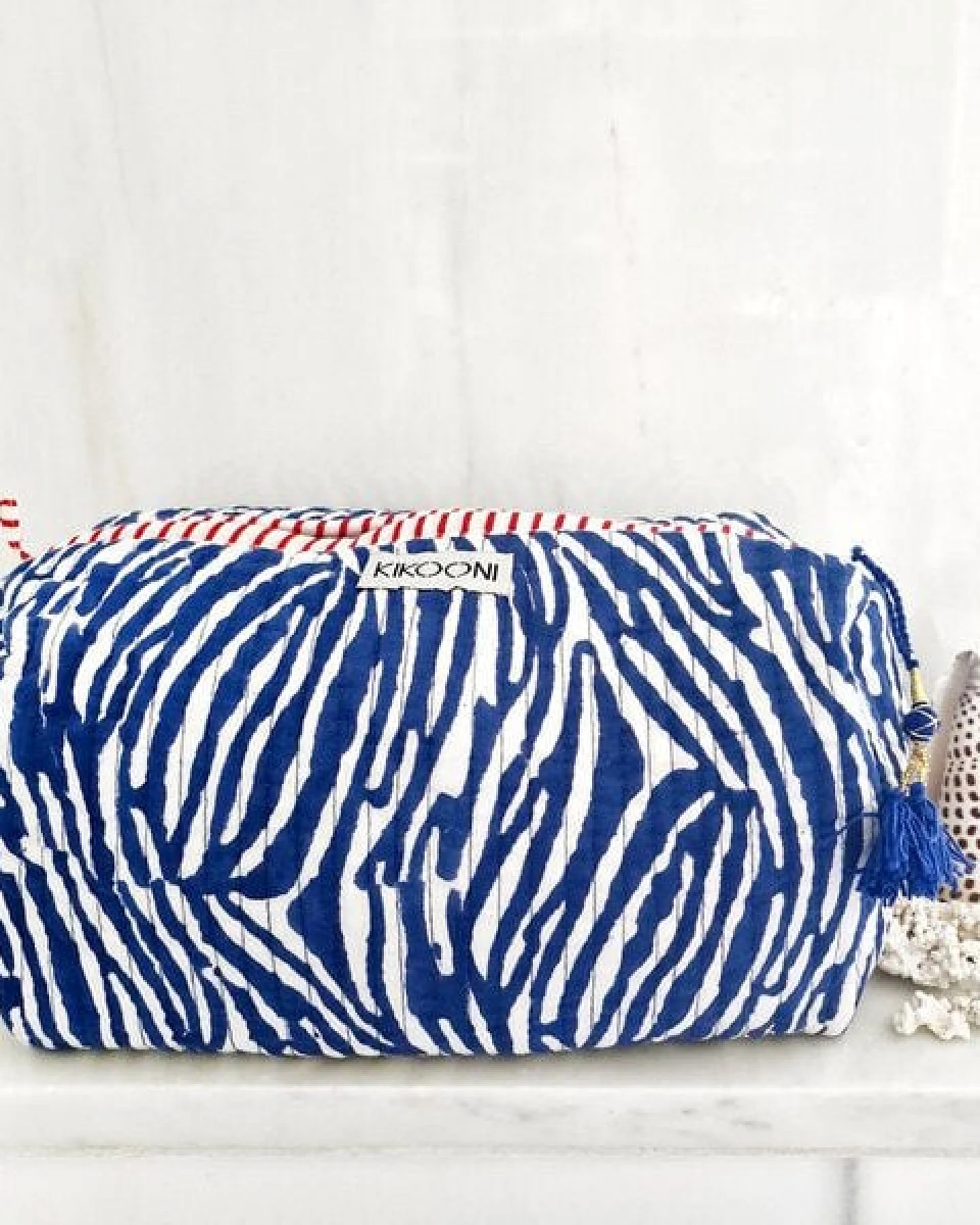 KIKOONI handgefertigte Kosmetiktasche "Blue Zebra" – Ansicht 4
